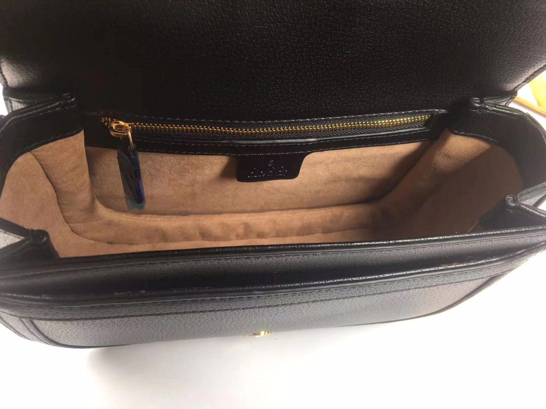 Refined 1310 Gucci AAA Quality Messenger Bags