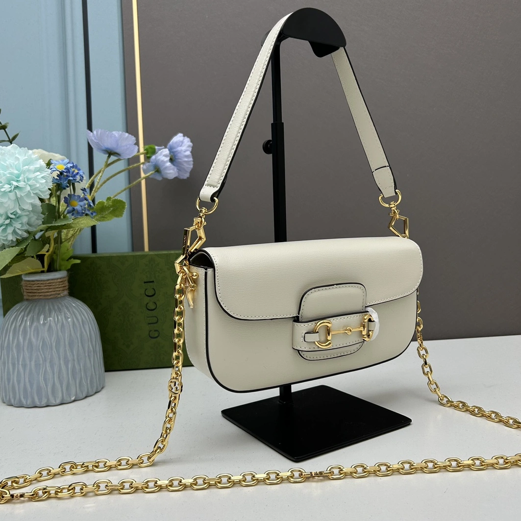 Refined 1382 Gucci AAA Quality Messenger Bags For Women