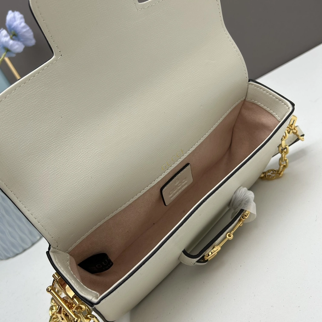 Refined 1382 Gucci AAA Quality Messenger Bags For Women
