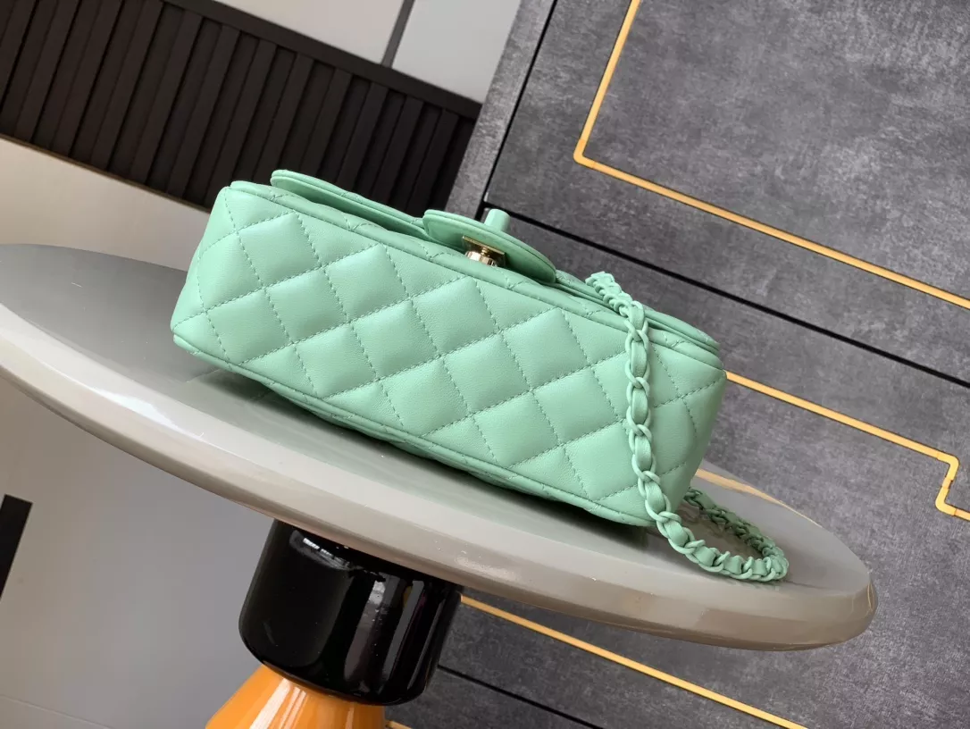 Refined 1630 Chanel AAA Quality Messenger Bags For Women