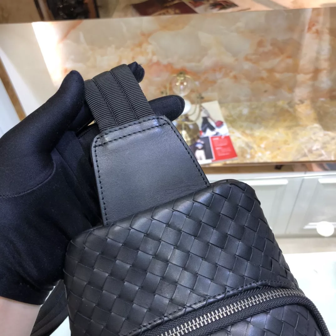 Refined 204 Bottega Veneta AAA Man Messenger Bags