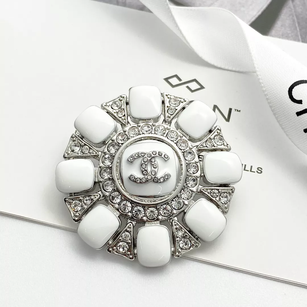 Refined 2080 Chanel Brooches For Women