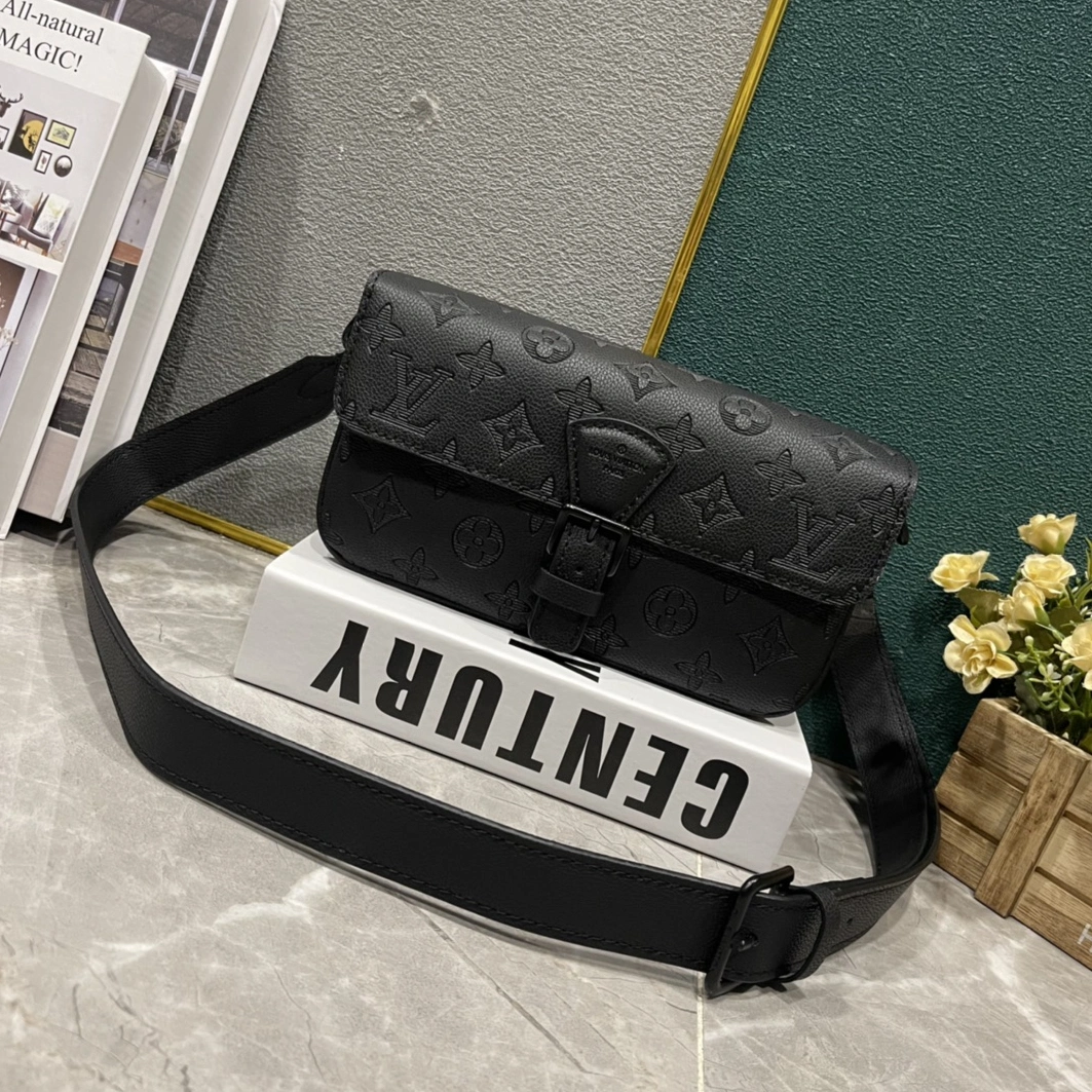 Refined 2275 Louis Vuitton AAA Man Messenger Bags
