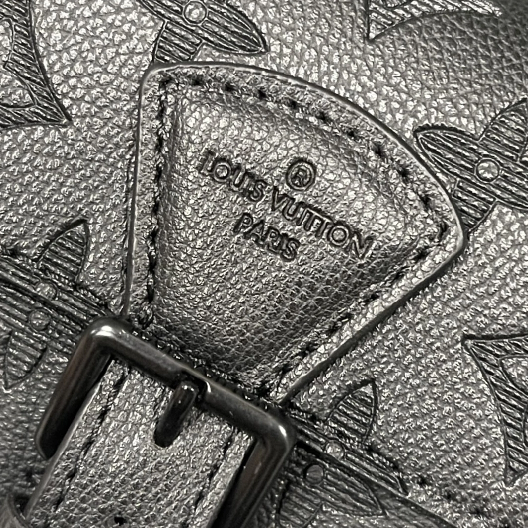 Refined 2275 Louis Vuitton AAA Man Messenger Bags