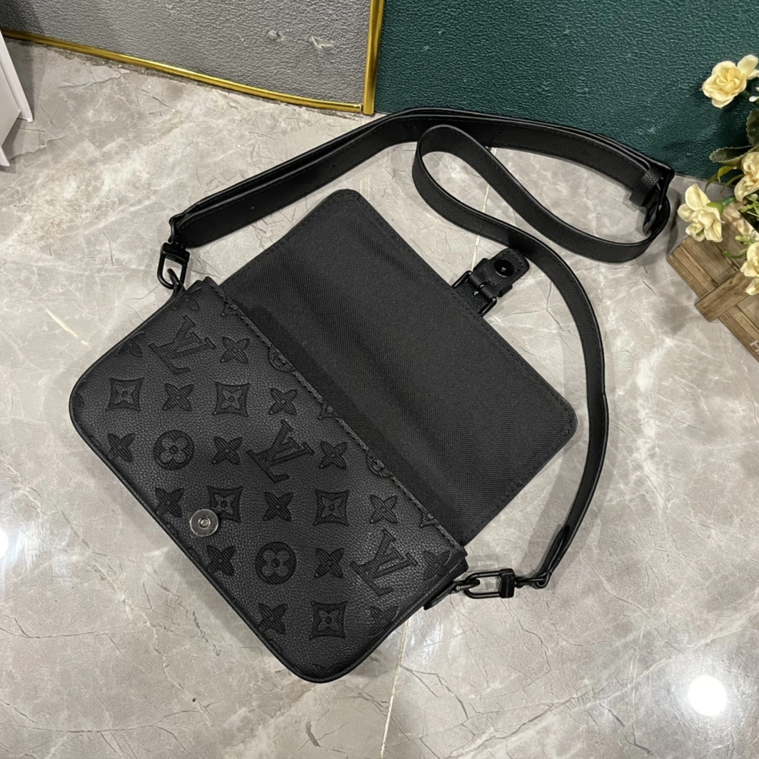 Refined 2275 Louis Vuitton AAA Man Messenger Bags