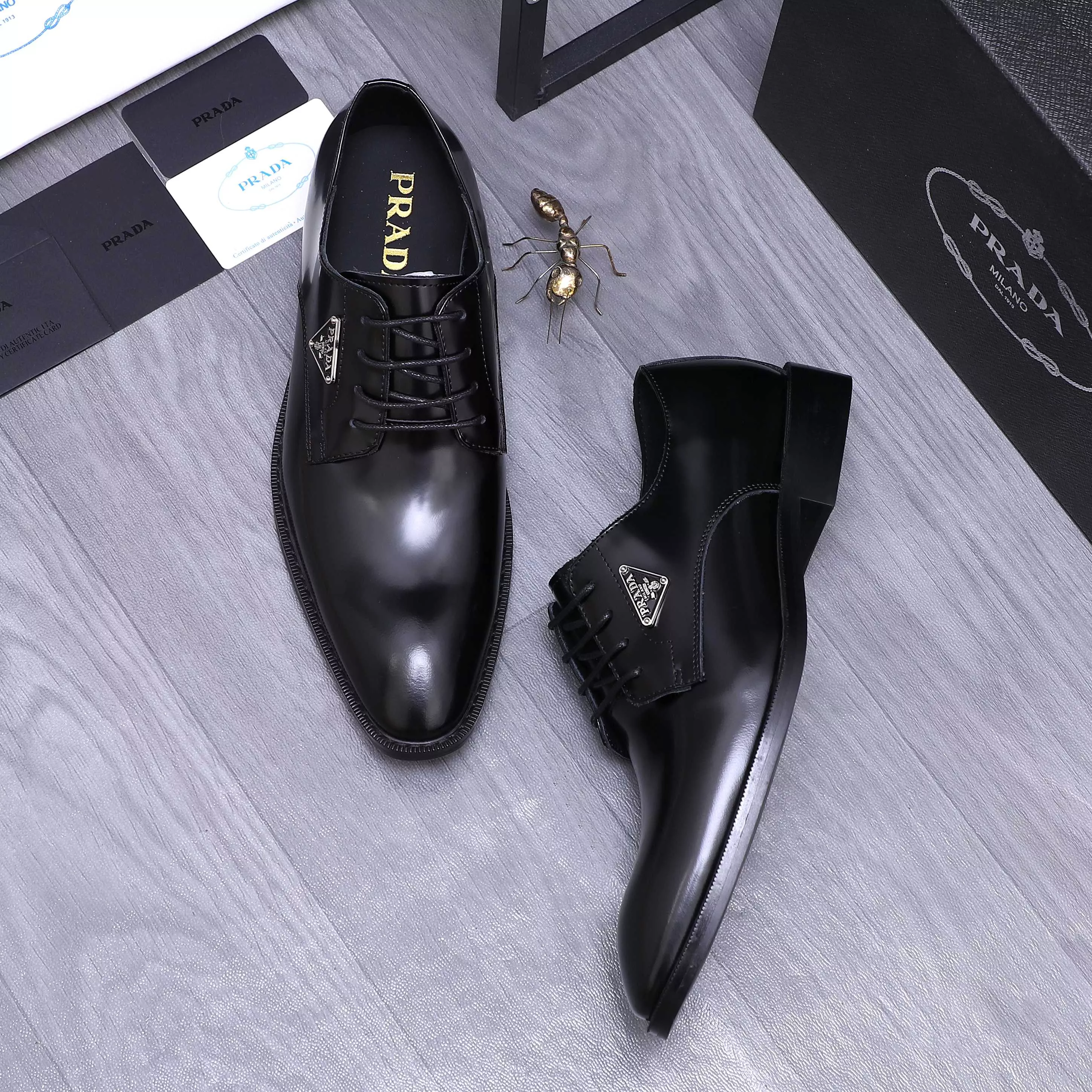 Refined 241 Prada Leather Shoes For Men