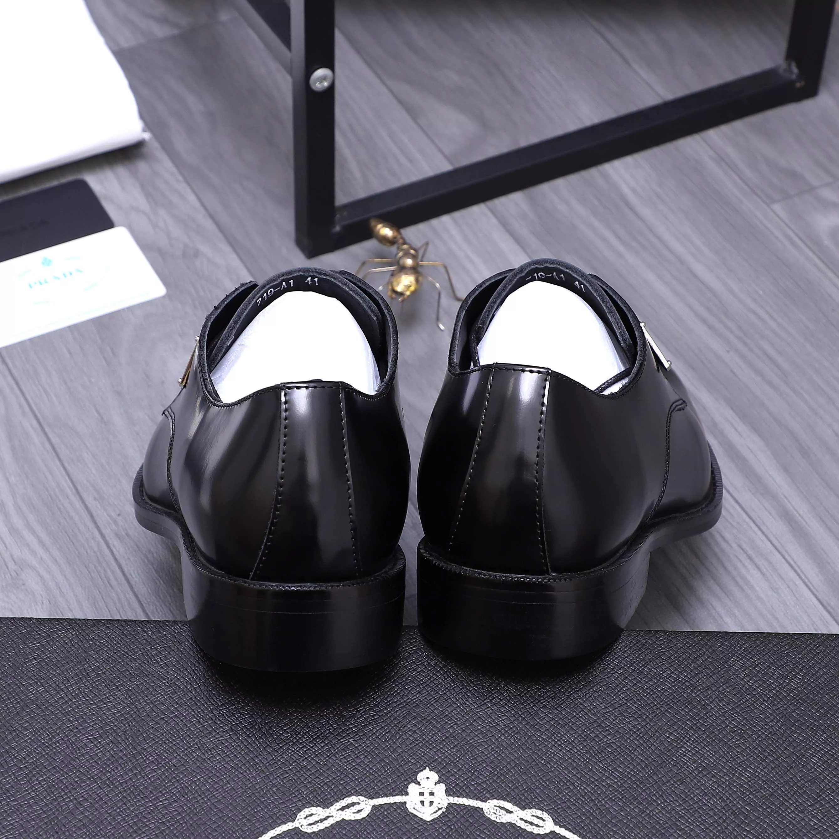 Refined 241 Prada Leather Shoes For Men