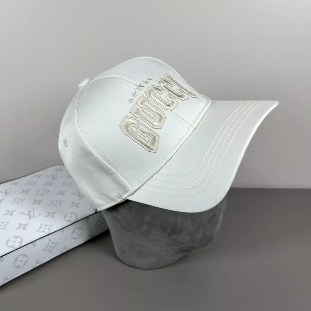 Refined 2485 Gucci Caps