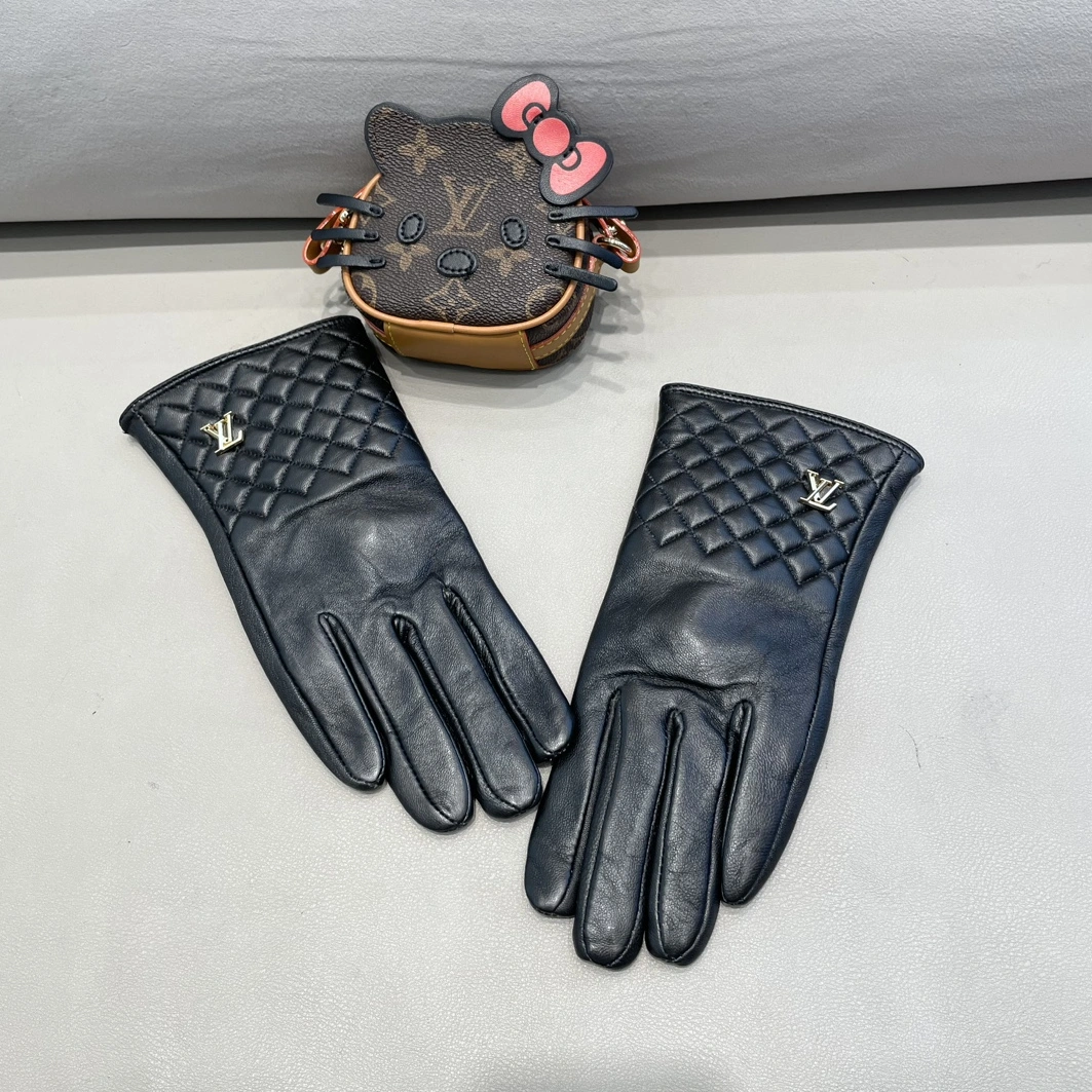 Refined 2516 Louis Vuitton LV Gloves For Women