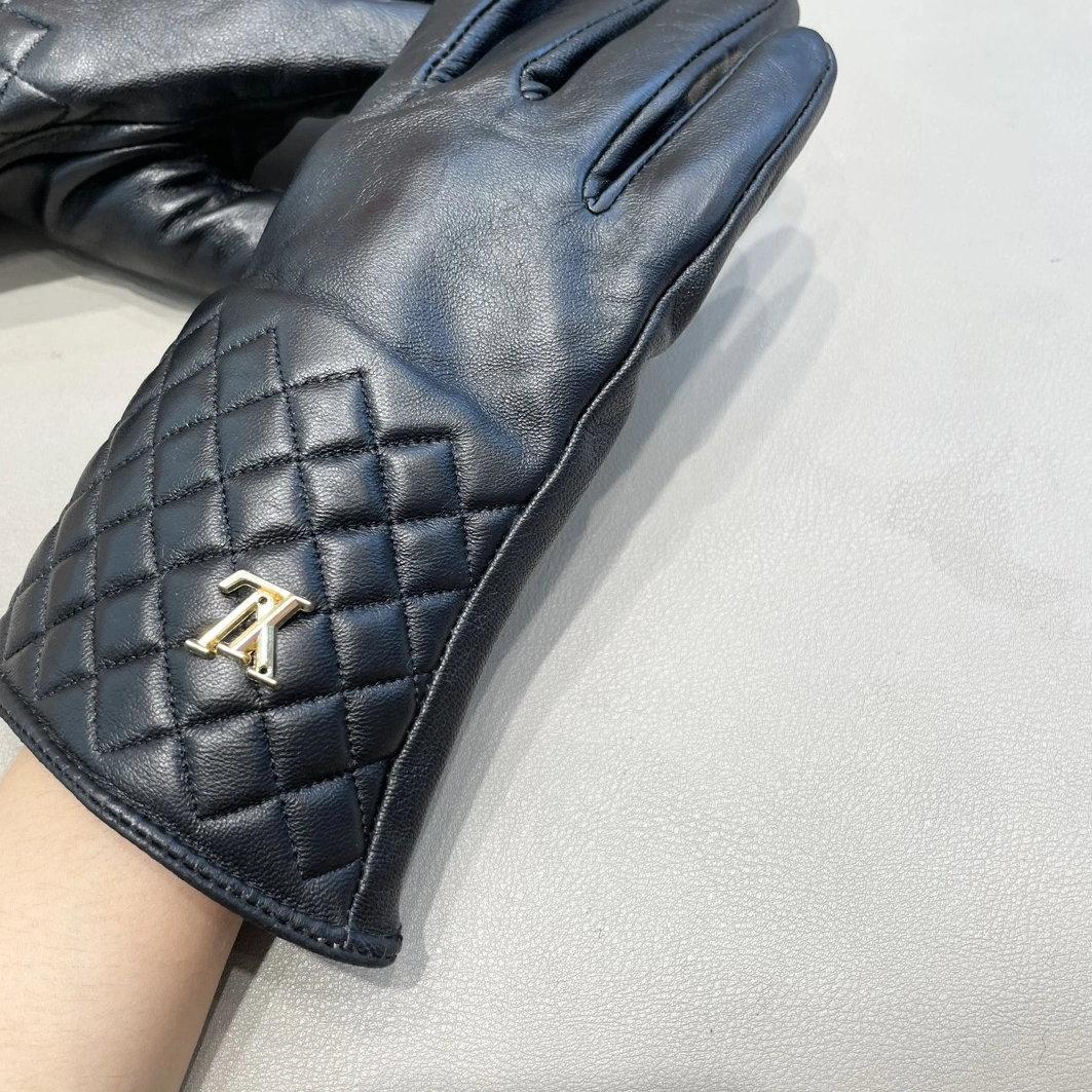 Refined 2516 Louis Vuitton LV Gloves For Women