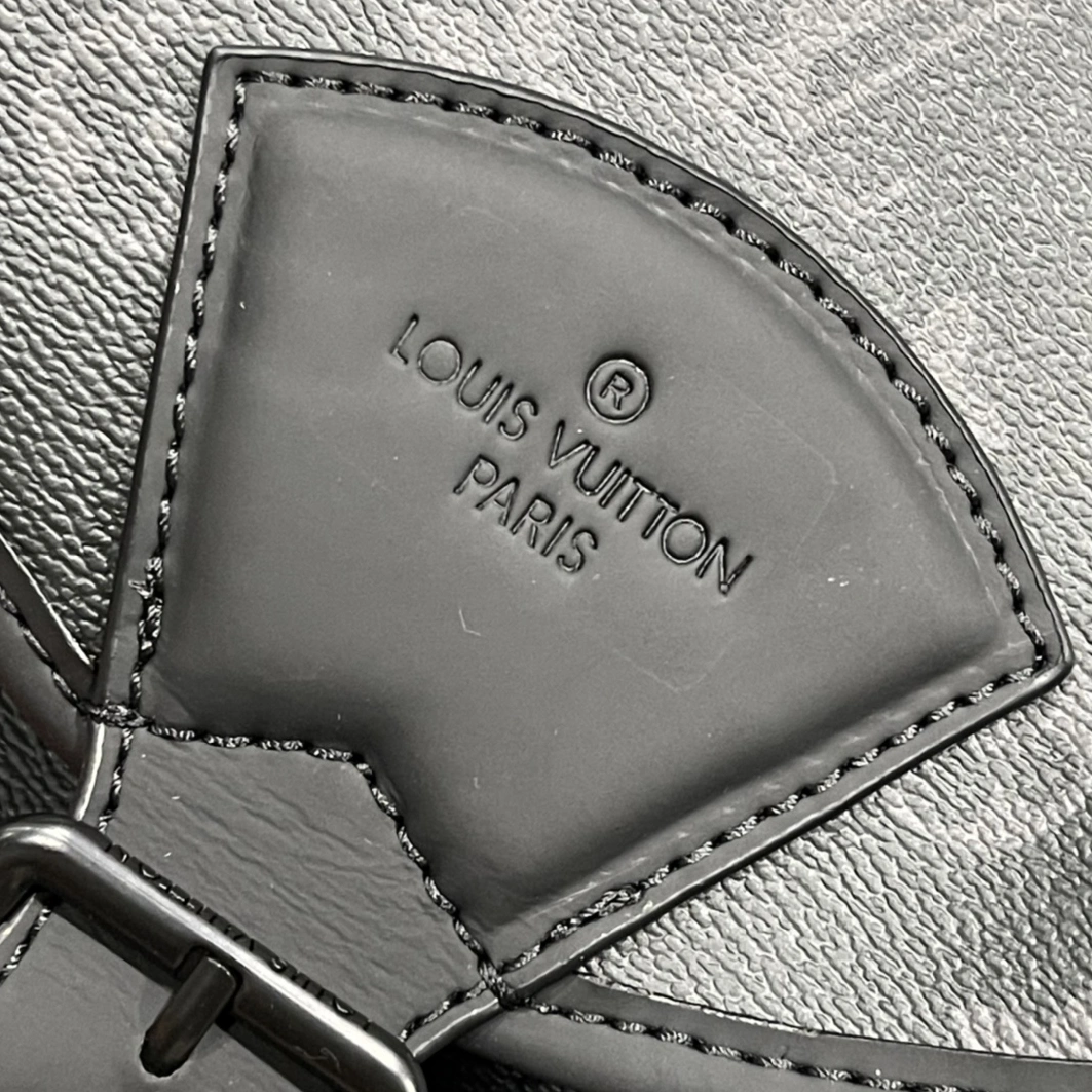 Refined 2560 Louis Vuitton LV AAA Man Backpacks