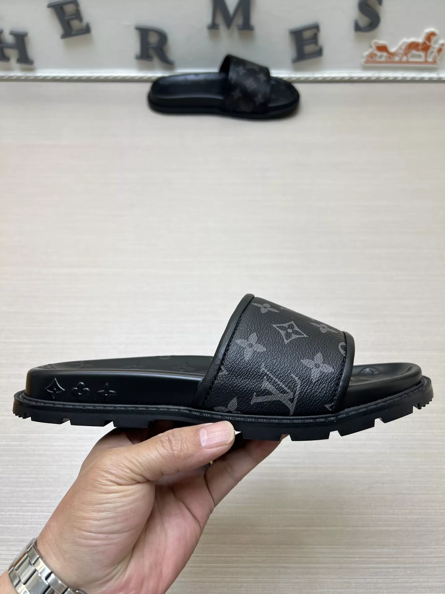 Refined 2591 Louis Vuitton Slippers For Men
