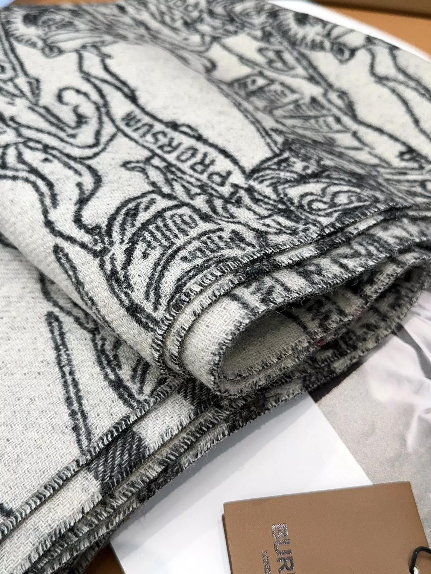Refined 2950 Burberry Scarf For Unisex