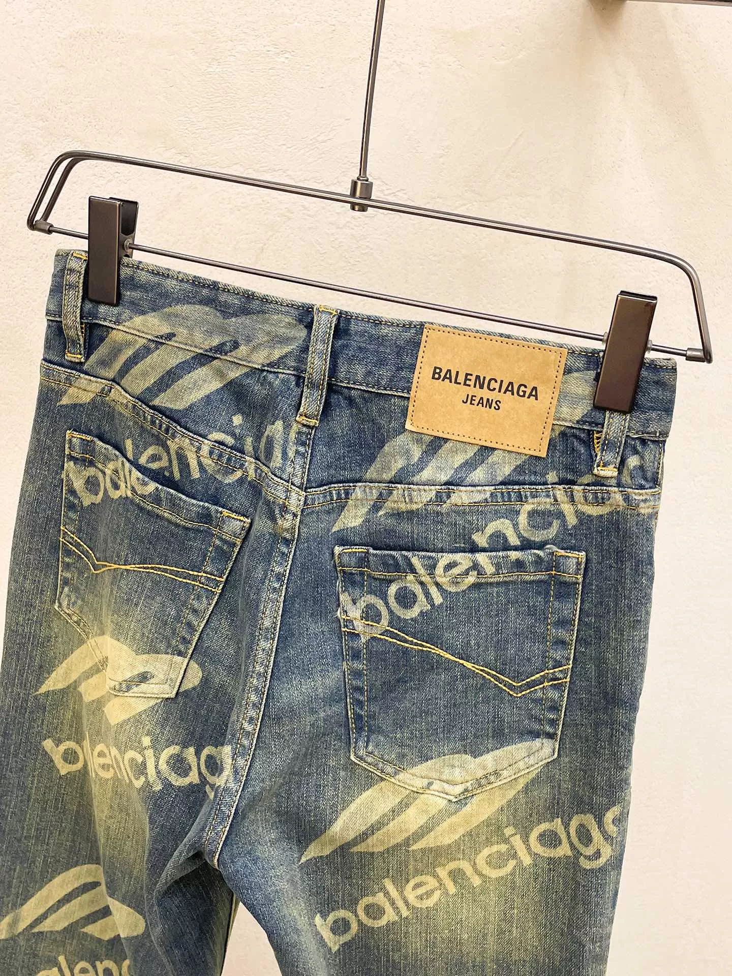 Refined 3023 Balenciaga Jeans For Men