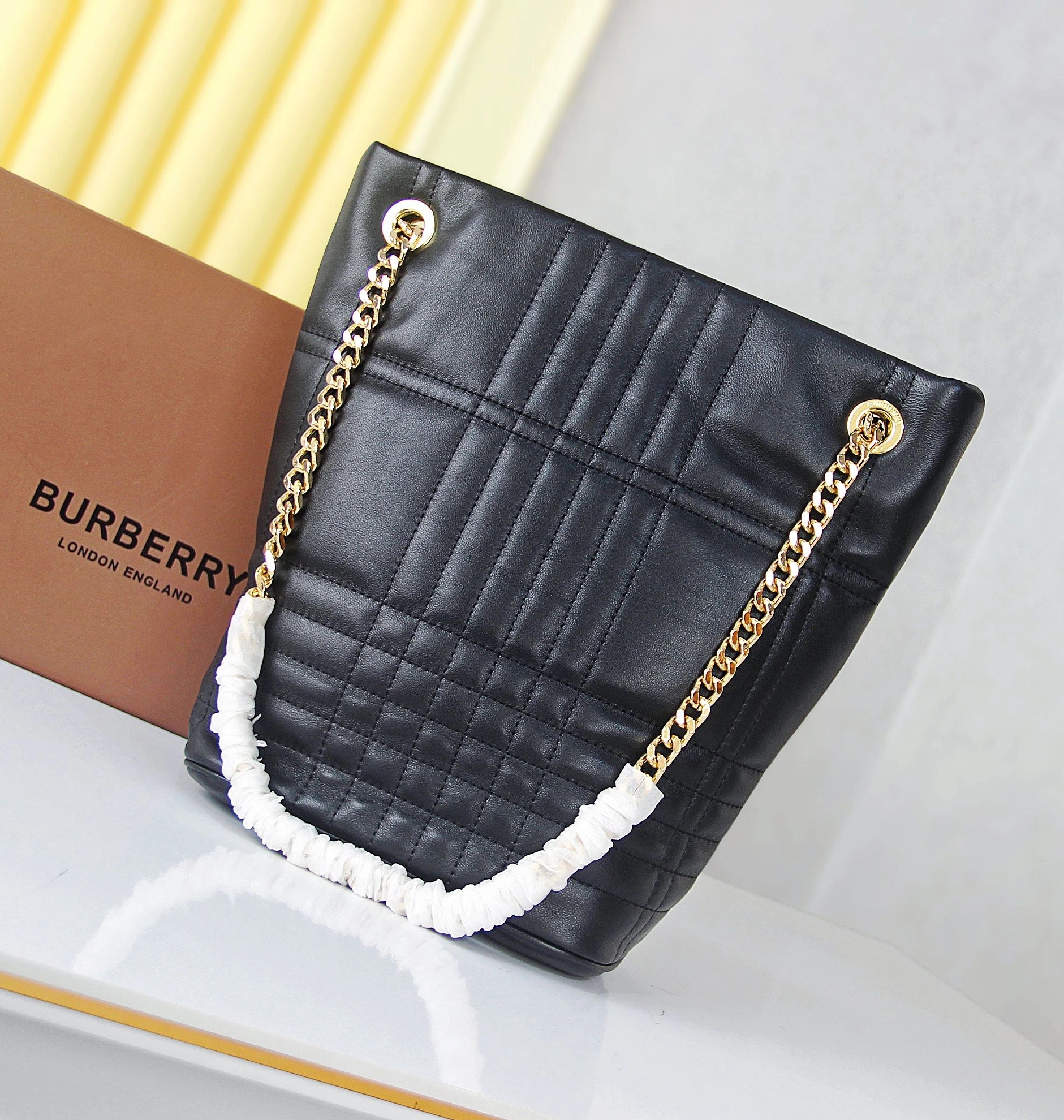 Refined 3168 Burberry AAA Quality Shoulder Bags For Women