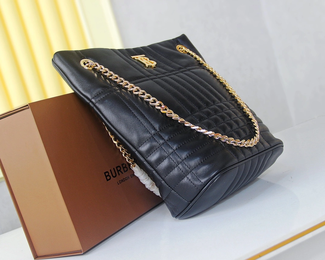 Refined 3168 Burberry AAA Quality Shoulder Bags For Women