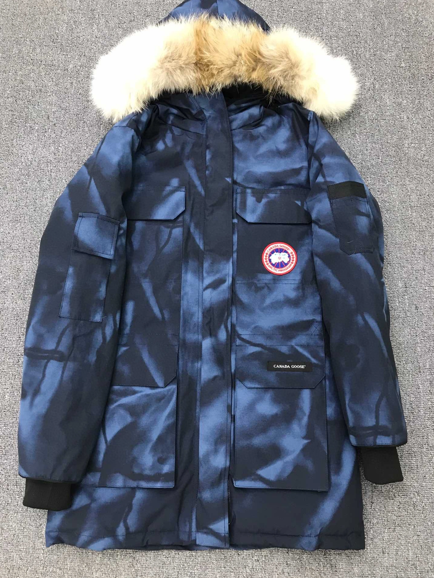 Refined 3217 Canada Goose Down Feather Coat Long Sleeved For Women