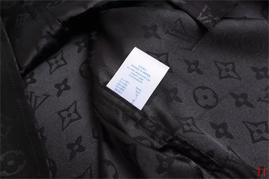 Refined 3232 Louis Vuitton LV Shirts Short Sleeved For Men