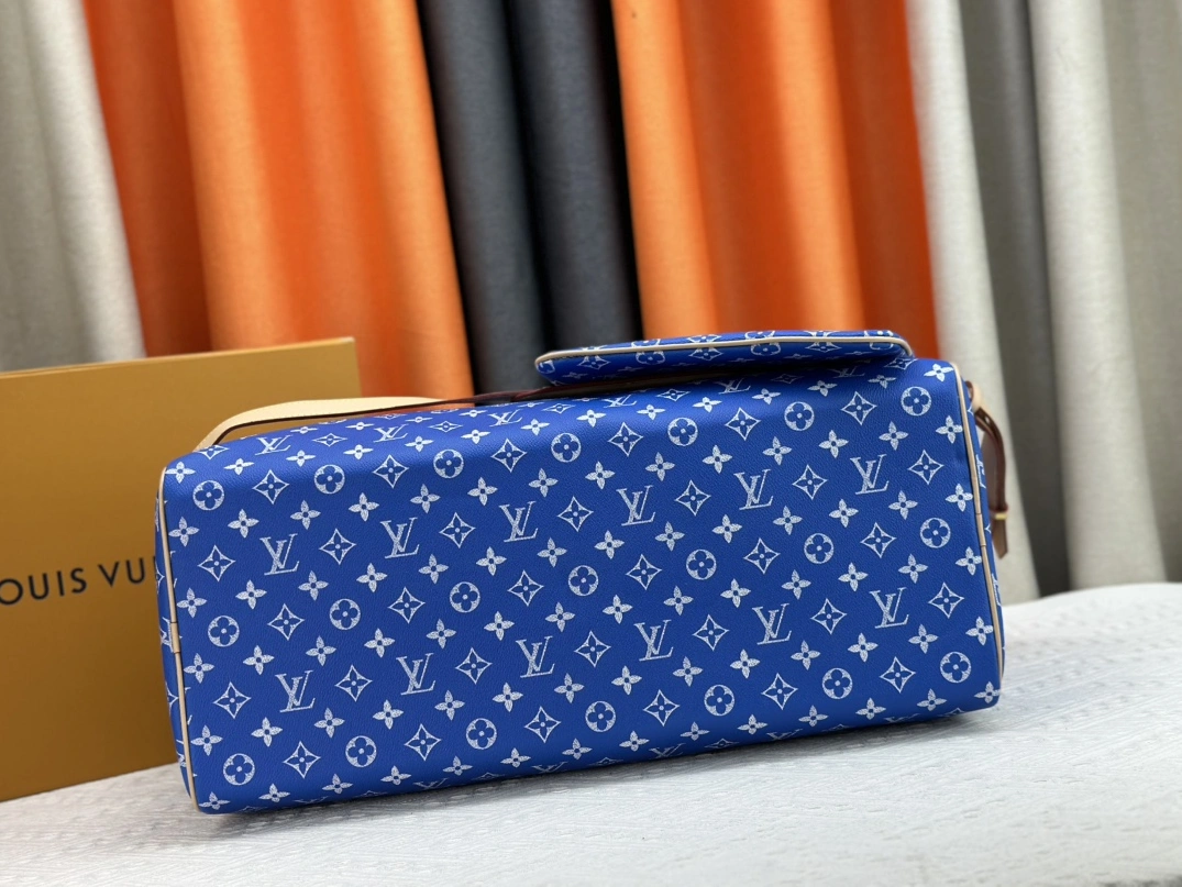 Refined 3871 Louis Vuitton Travel Bags