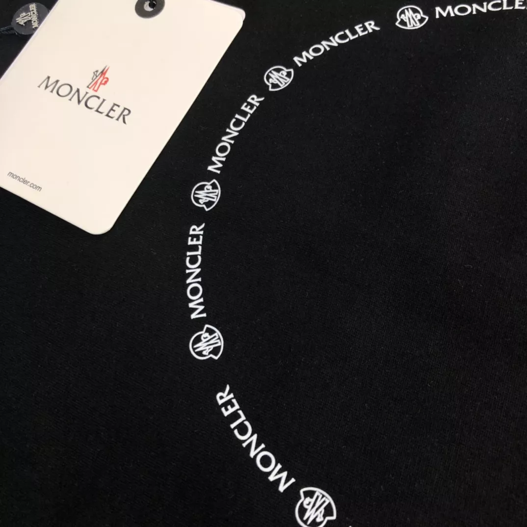 Refined 4407 Moncler T-Shirts Short Sleeved For Unisex