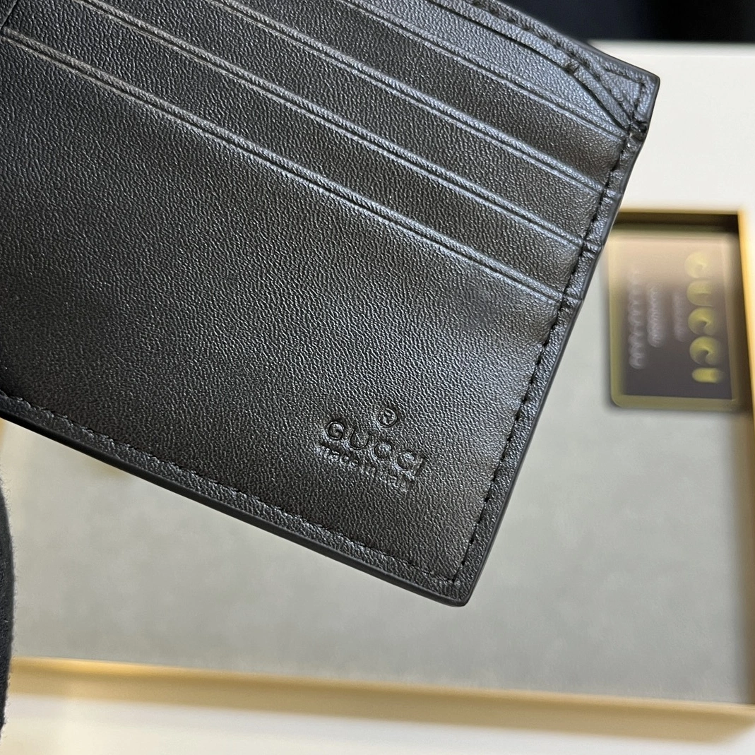 Refined 4609 Gucci Wallets