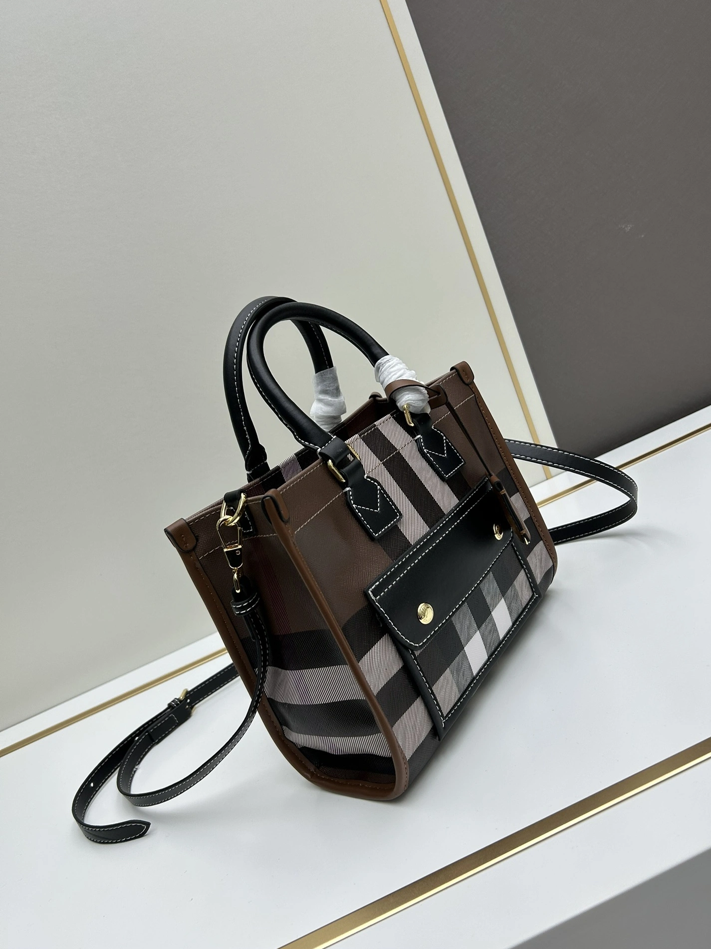 Refined 4782 Burberry AAA Quality Handbags For Women