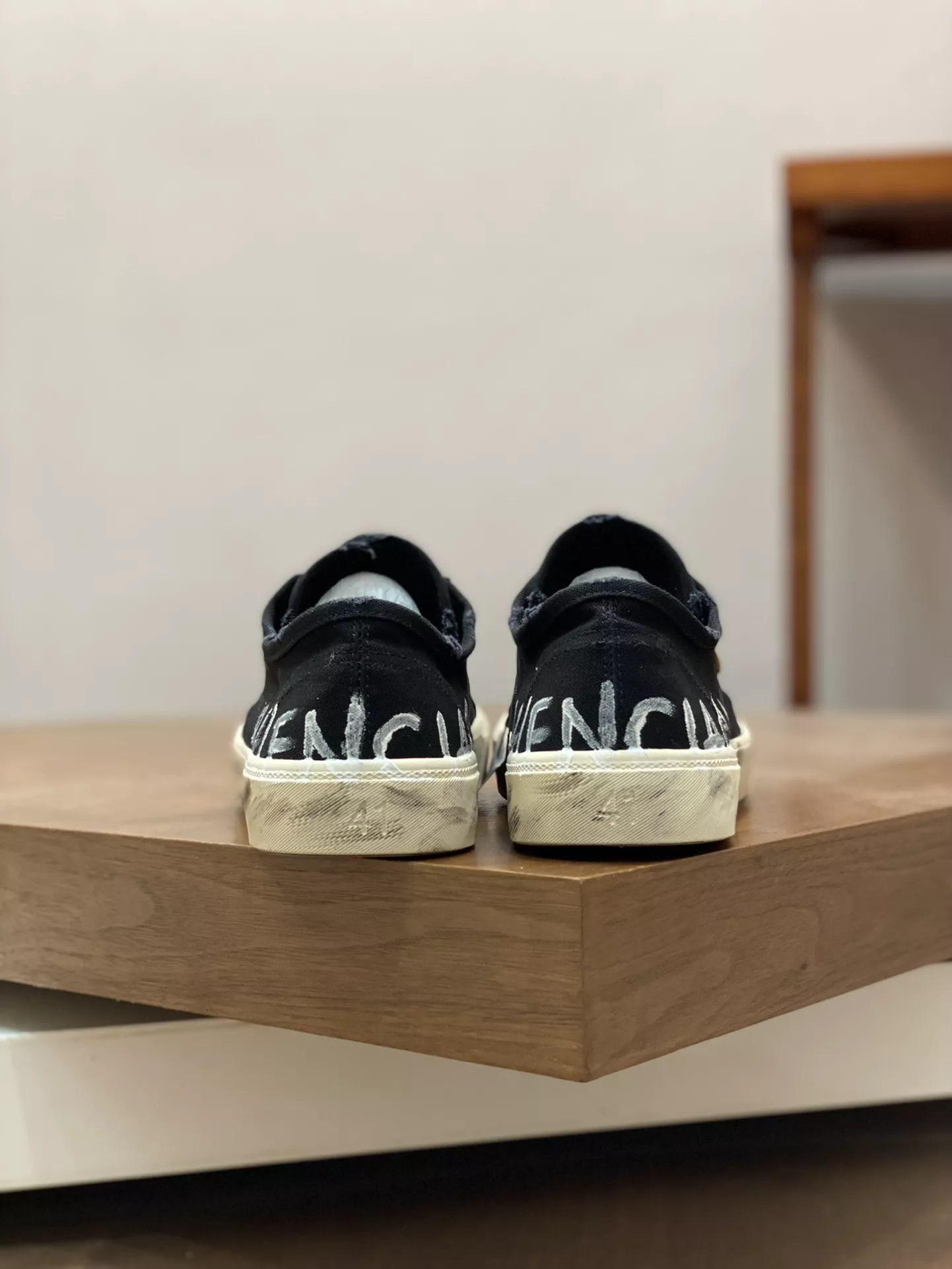 Refined 4852 Balenciaga Casual Shoes For Men