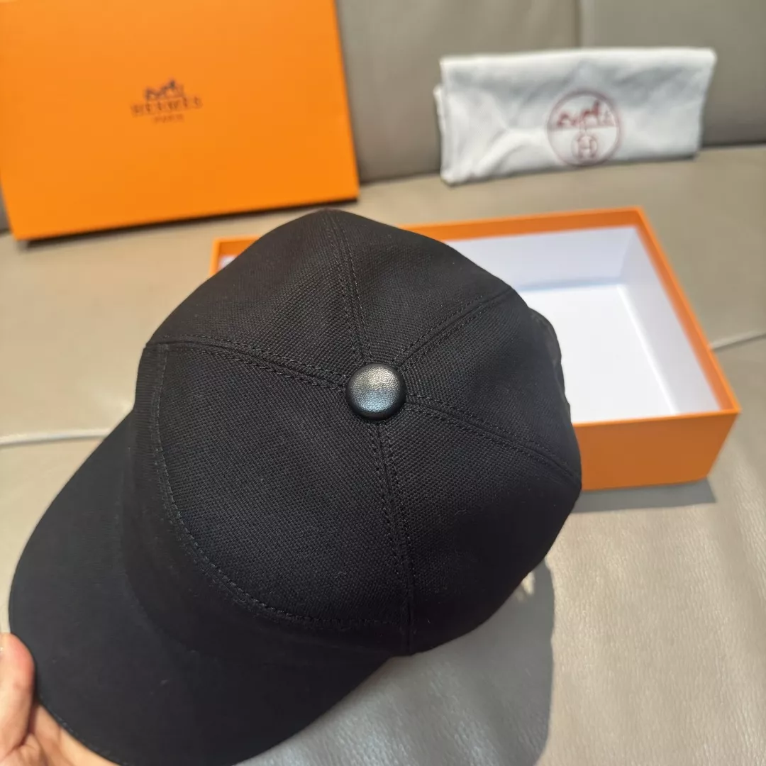 Refined 4869 Hermes Caps