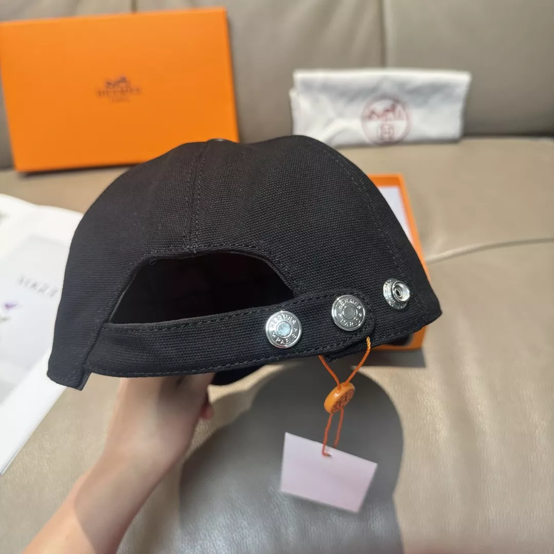 Refined 4869 Hermes Caps