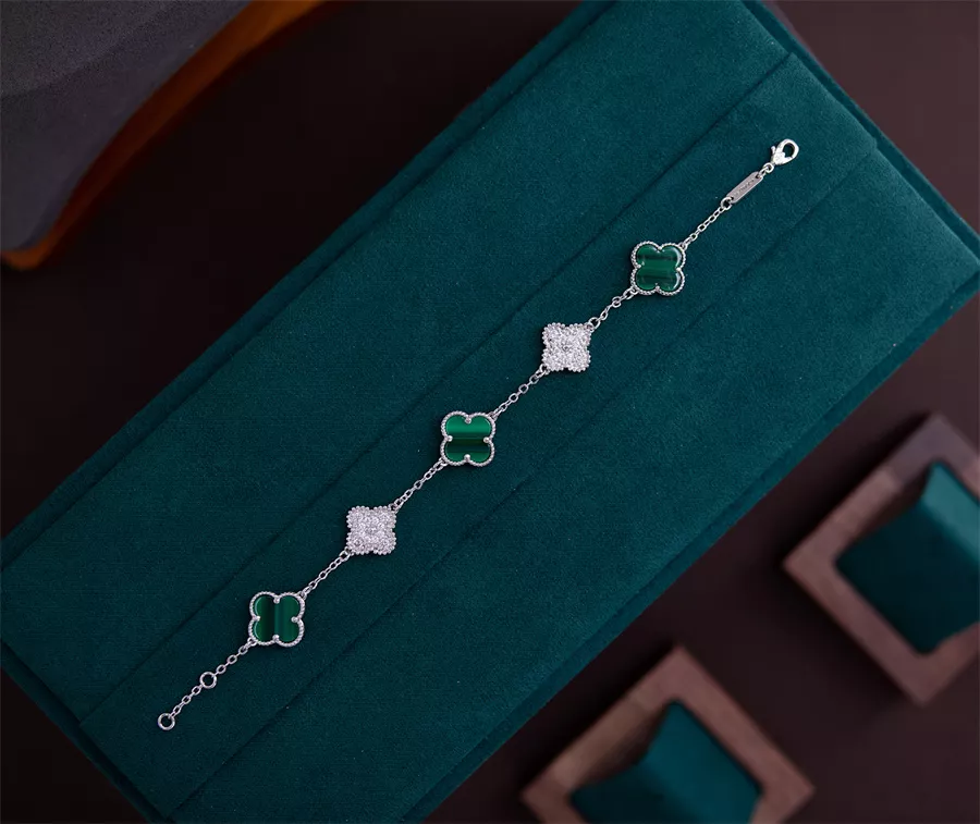 Refined 5127 Van Cleef & Arpels Bracelets For Women