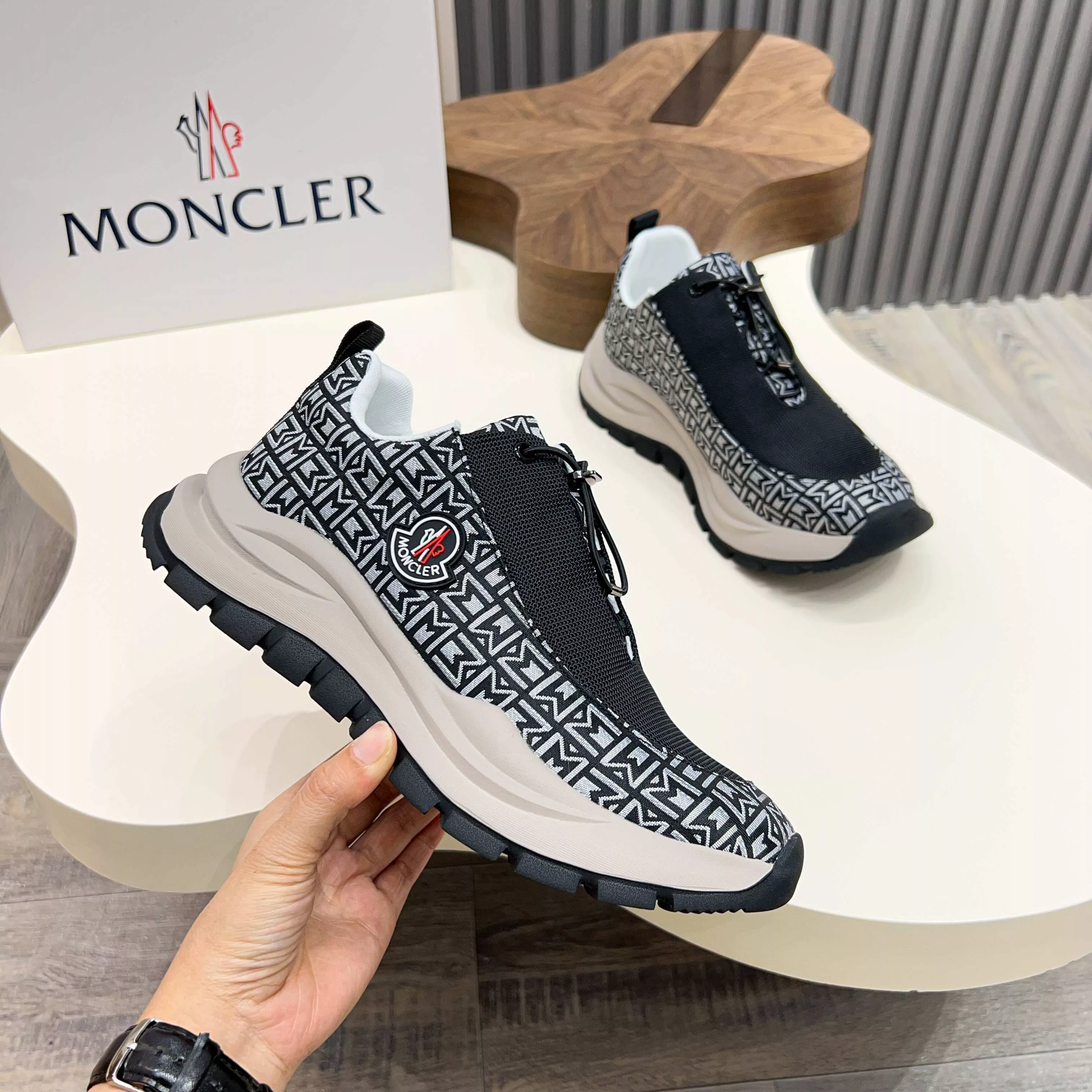 Refined 542 Moncler Casual Shoes For Men