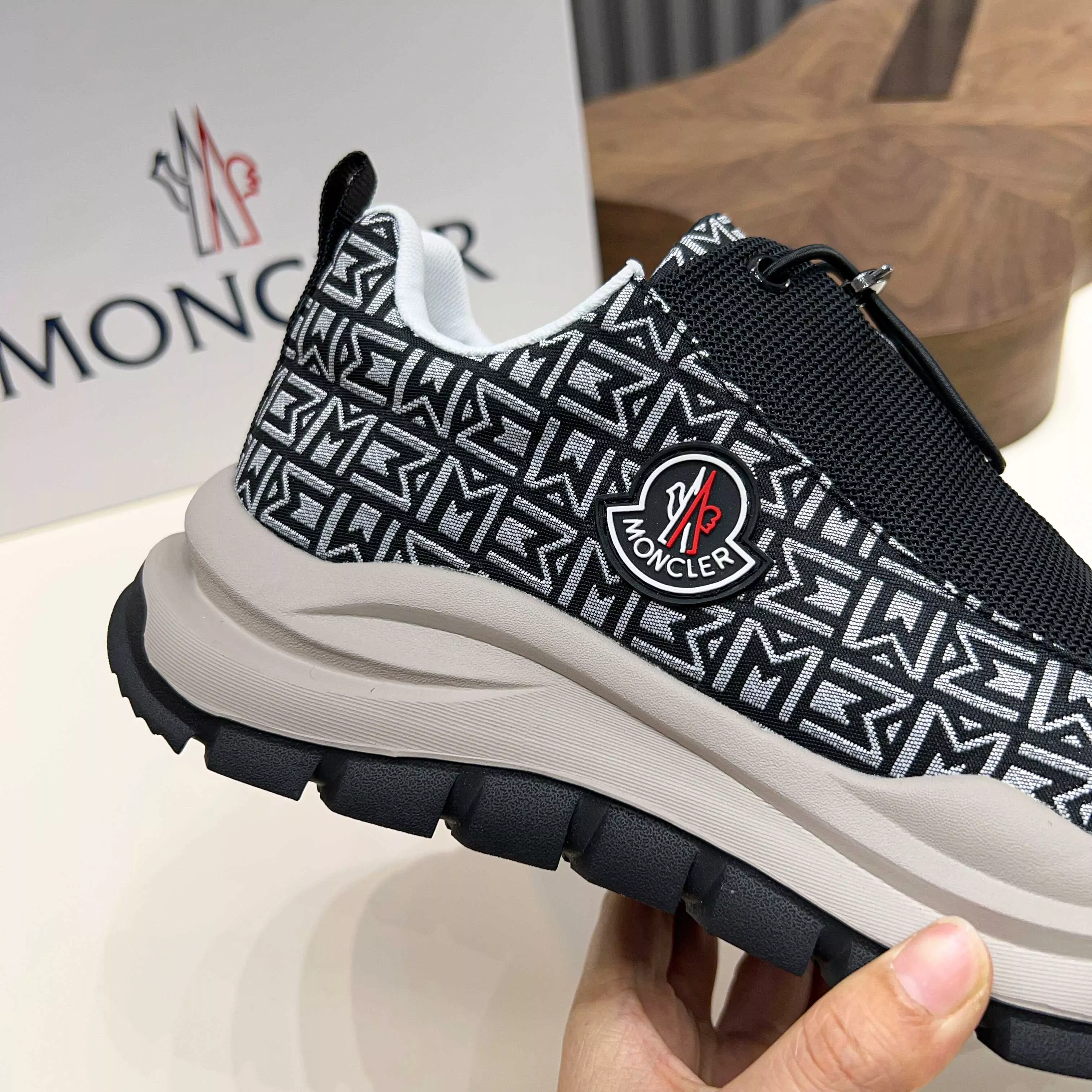 Refined 542 Moncler Casual Shoes For Men