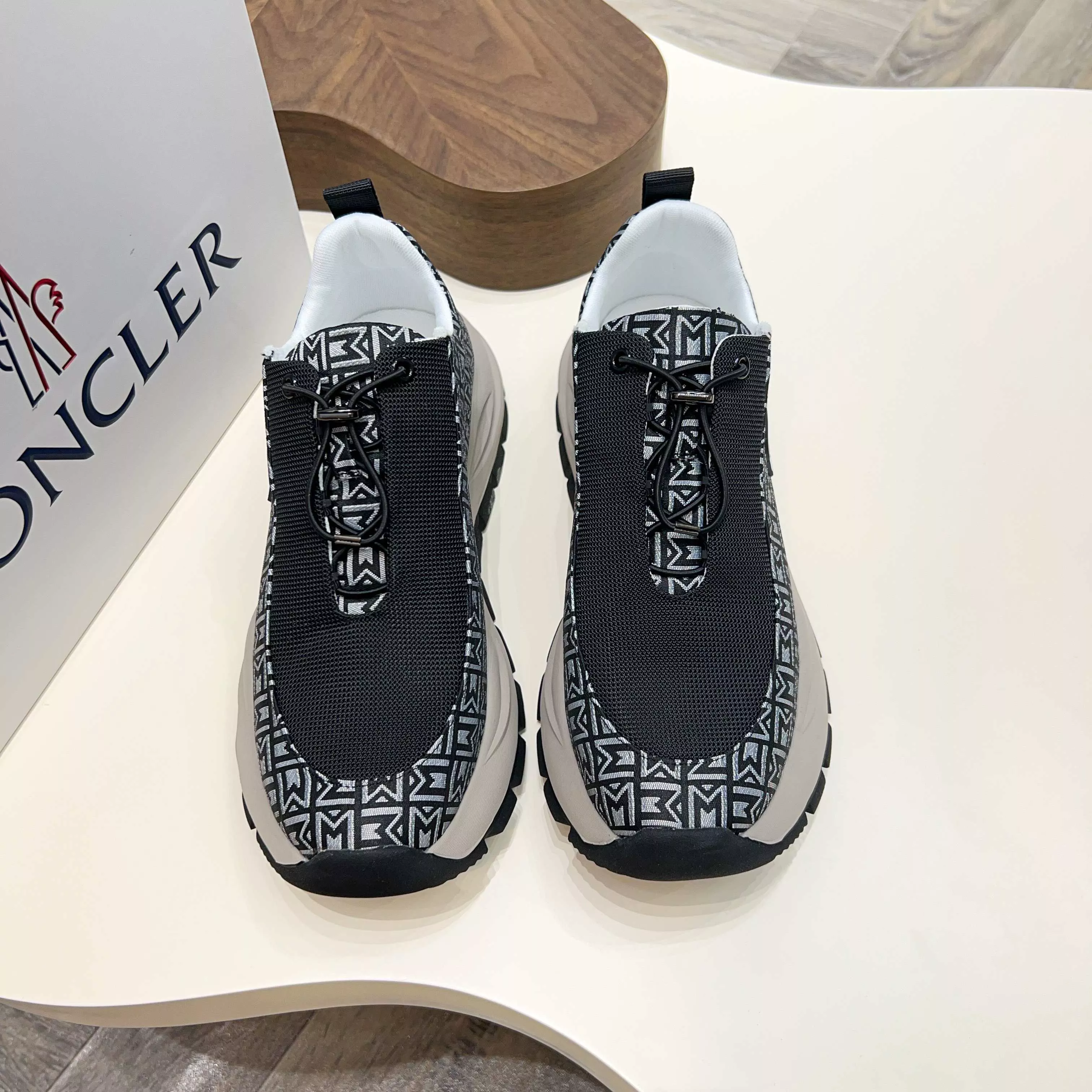 Refined 542 Moncler Casual Shoes For Men