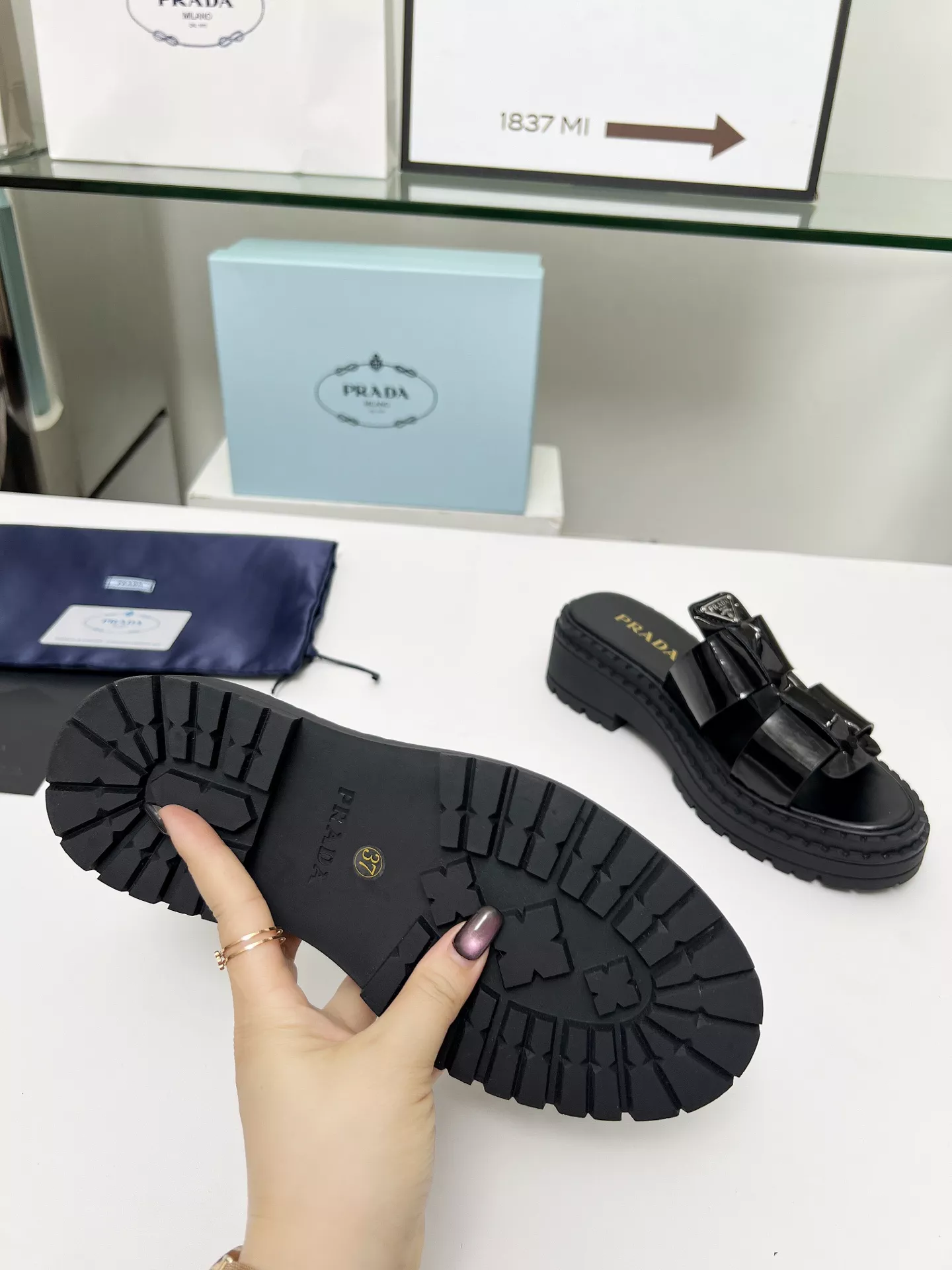 Refined 5556 Prada Slippers For Women