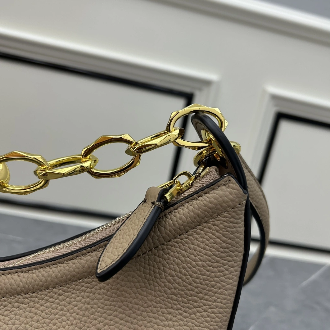 Refined 5673 Valentino AAA Quality Messenger Bags For Women