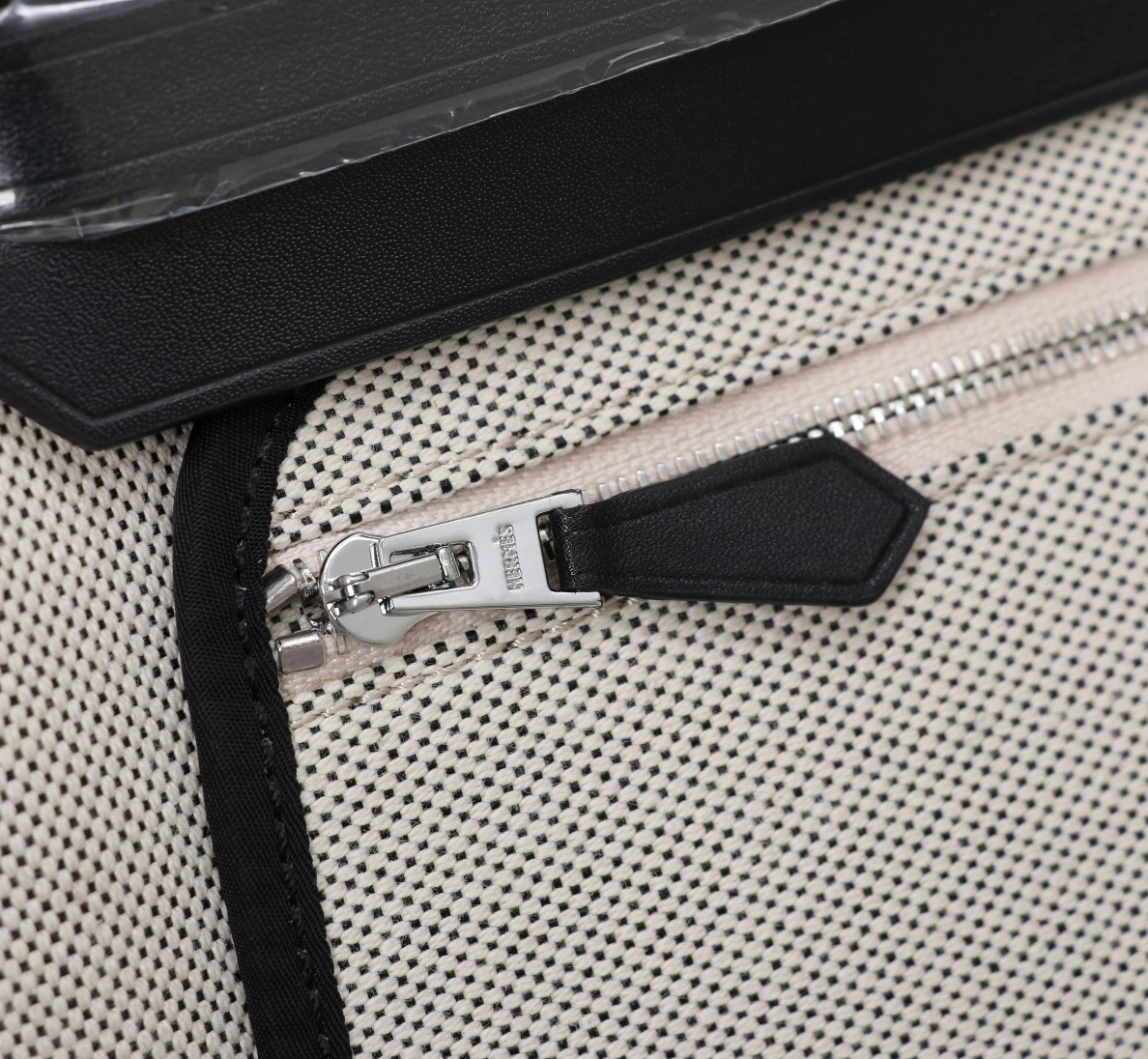 Refined 6010 Hermes AAA Quality Handbags For Women