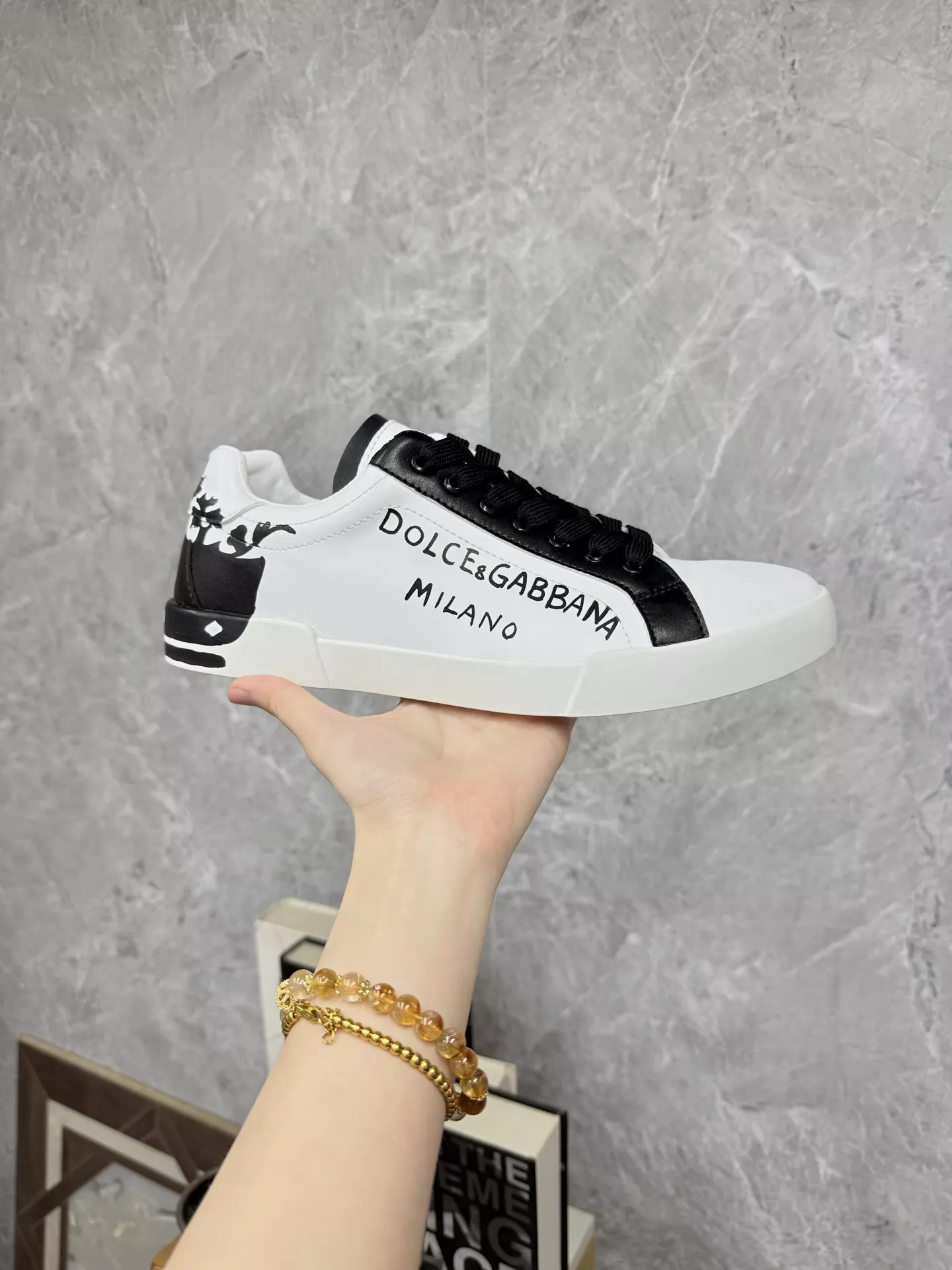 Refined 6113 Dolce & Gabbana D&G Casual Shoes For Women