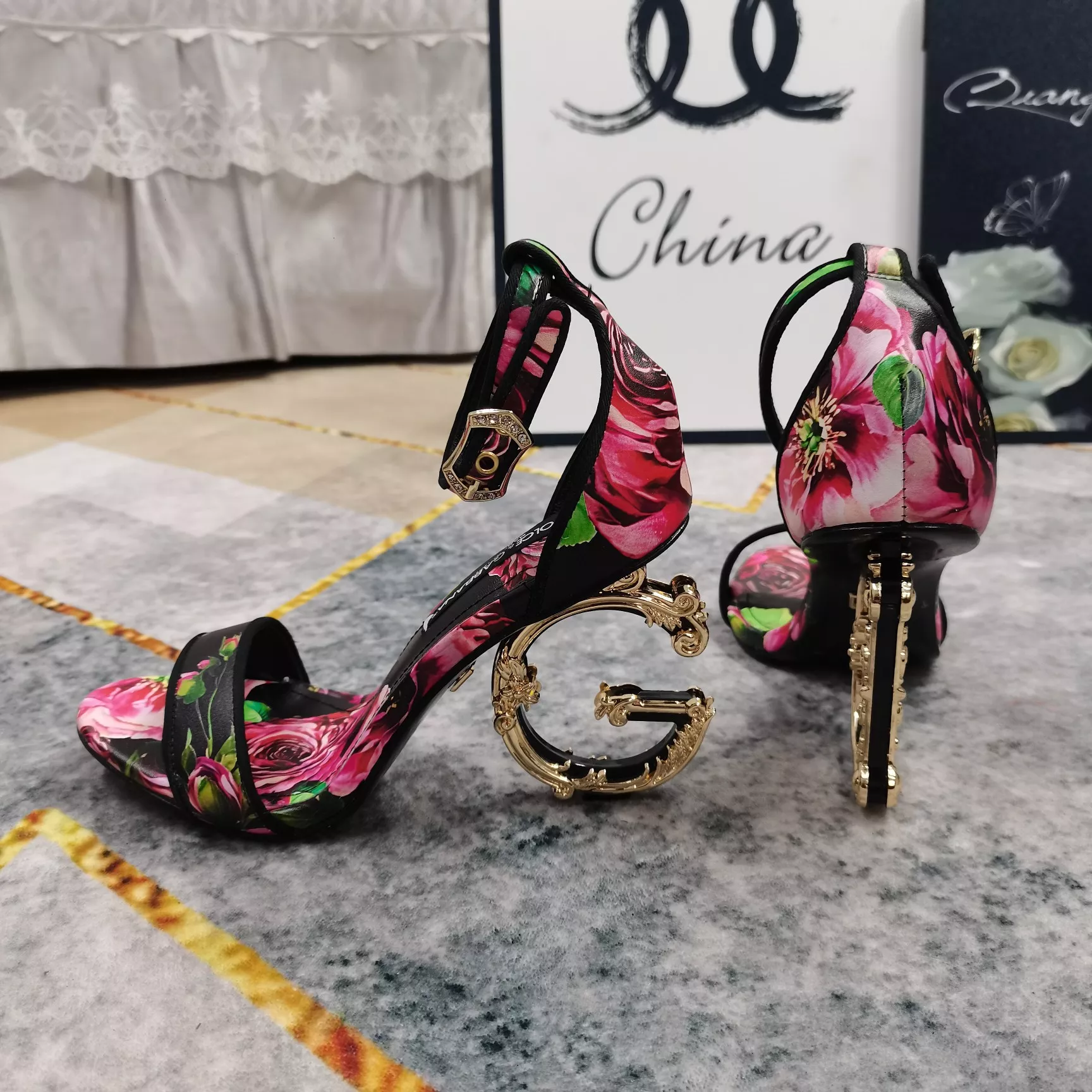 Refined 6403 Dolce & Gabbana D&G Sandal For Women