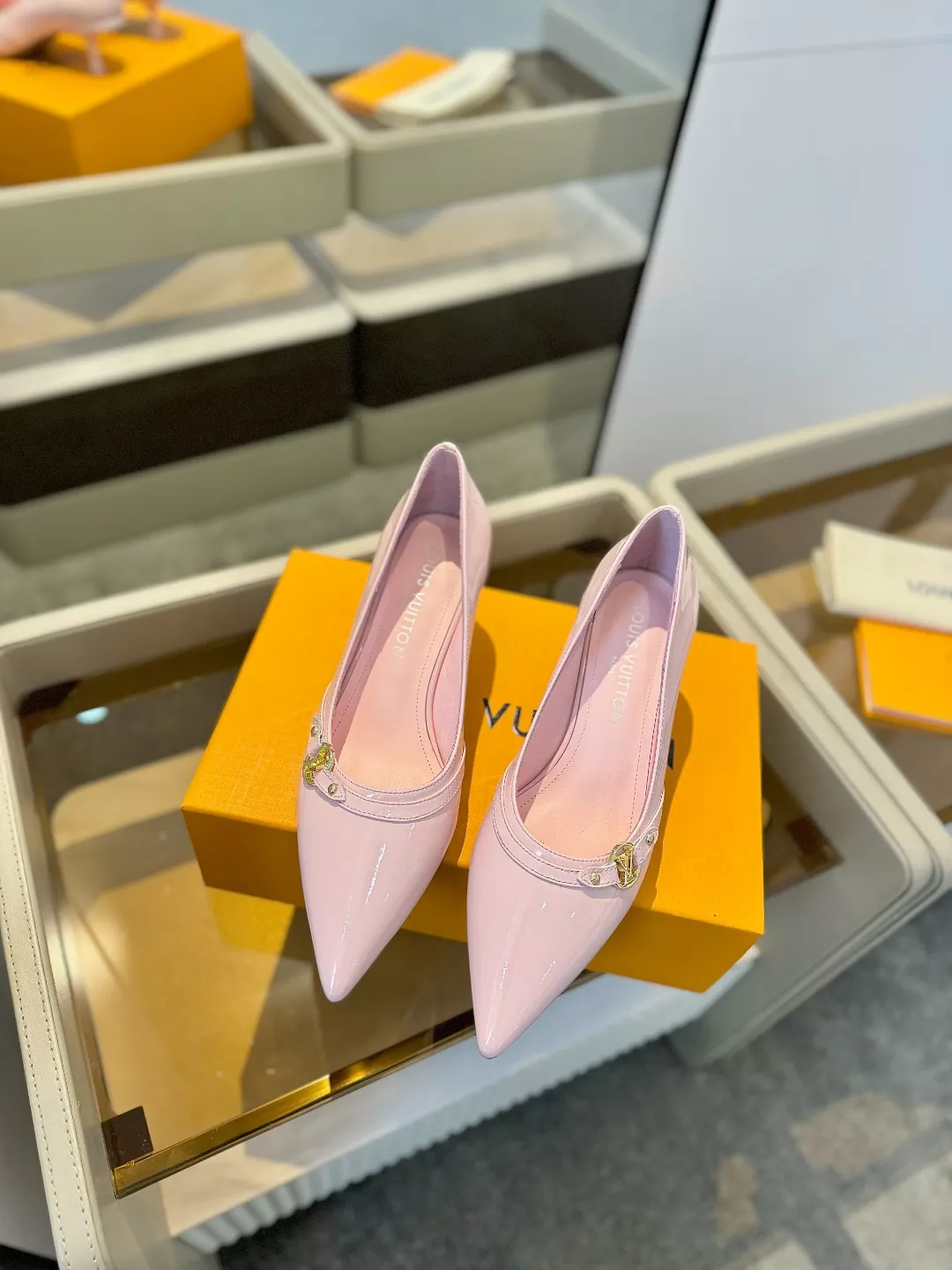 Refined 6802 Louis Vuitton High-Heeled Shoes For Women