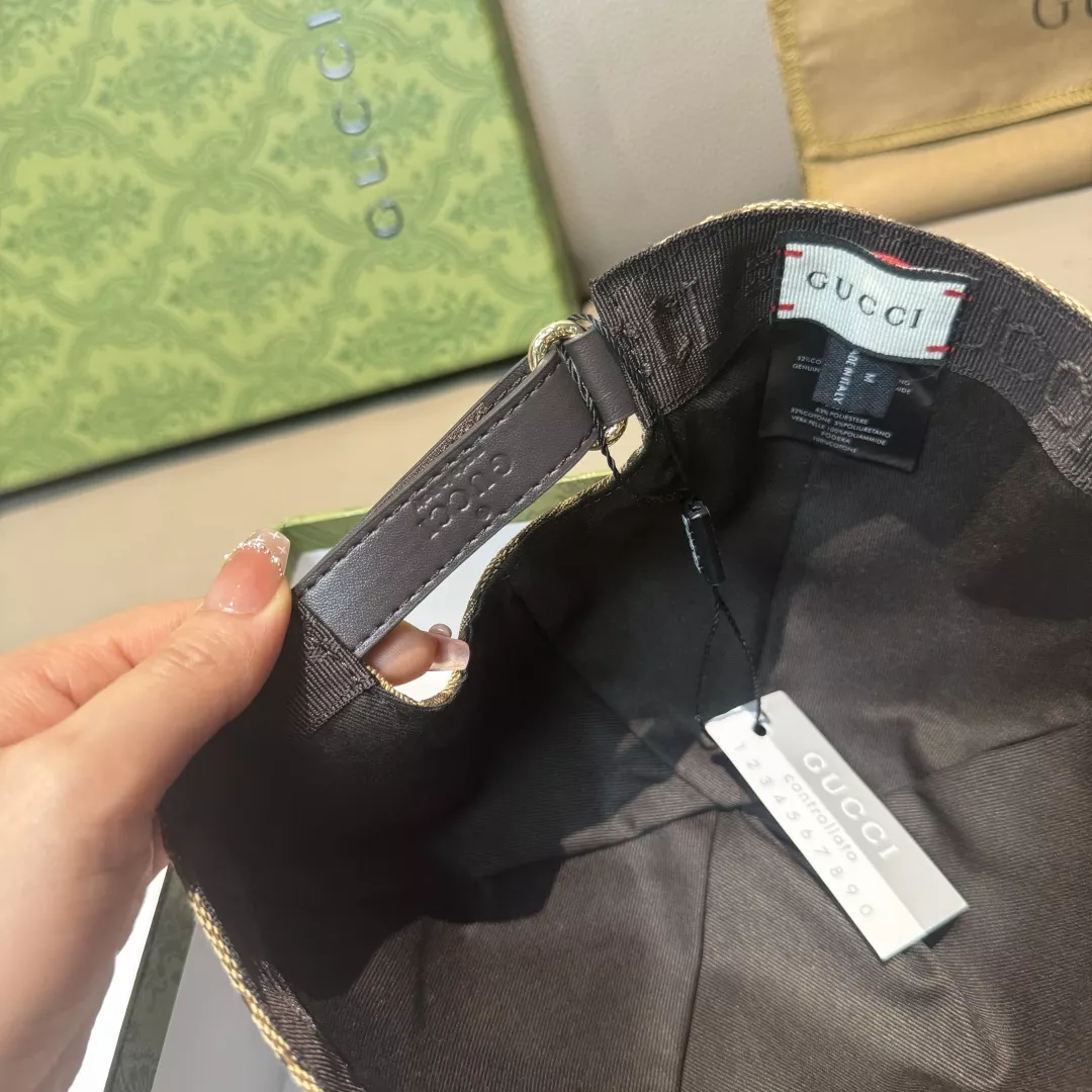 Refined 6824 Gucci Caps