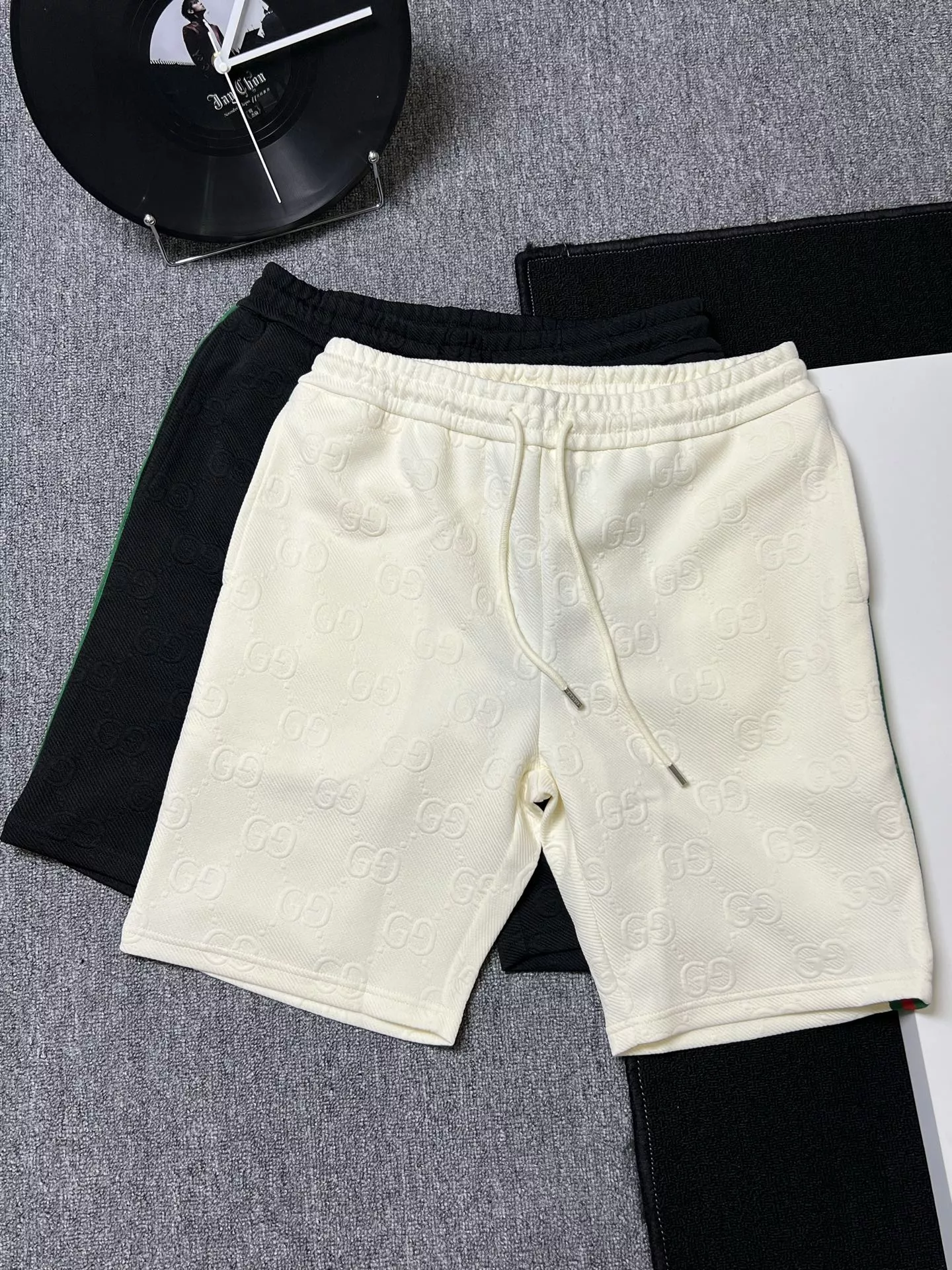 Refined 693 Gucci Pants For Unisex