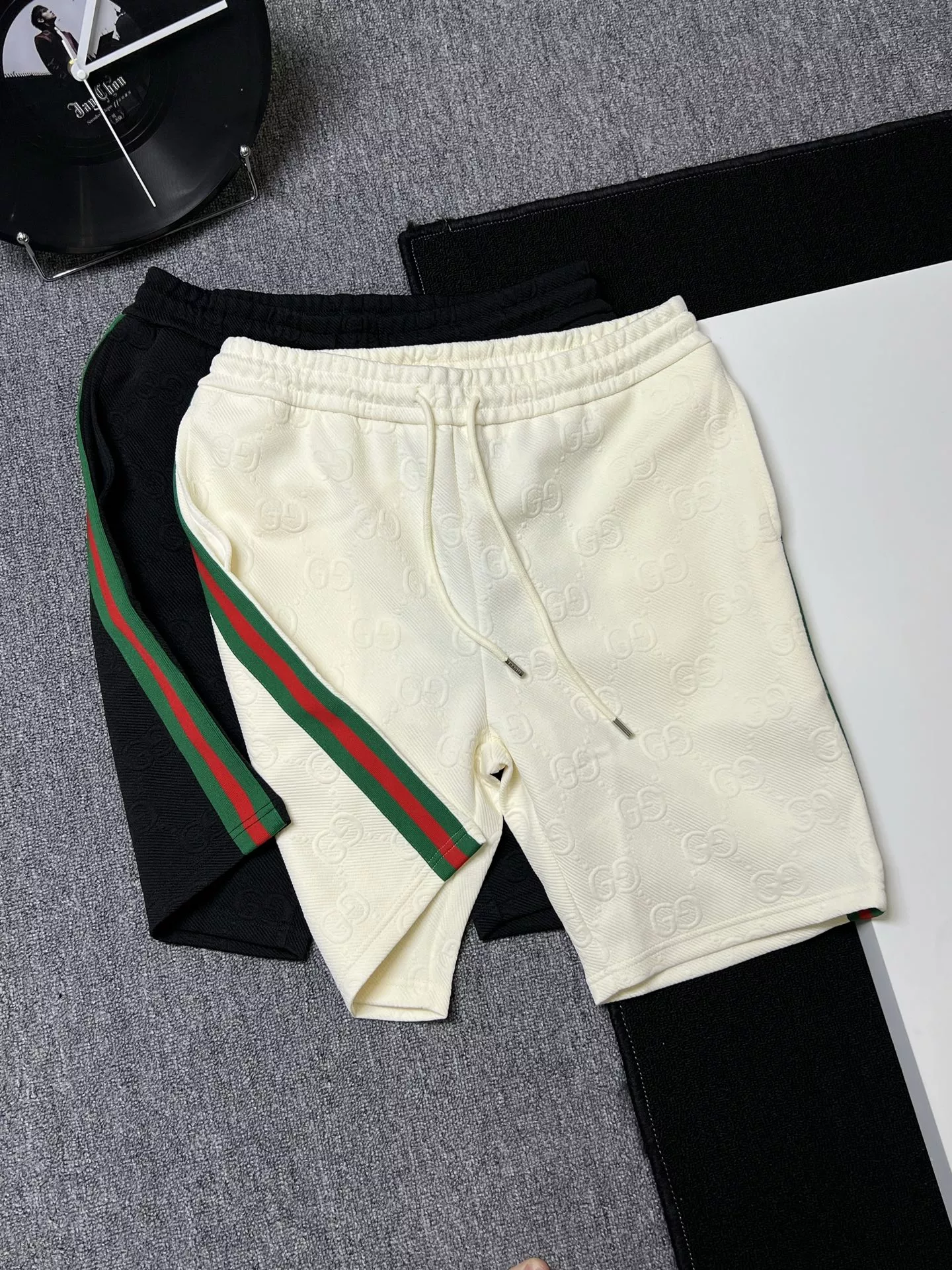 Refined 693 Gucci Pants For Unisex