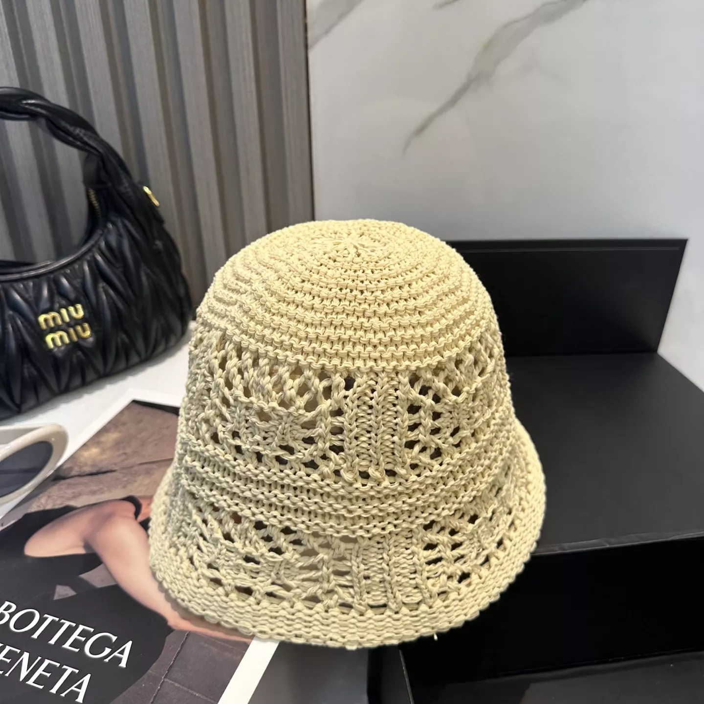 Refined 6933 LOEWE Caps