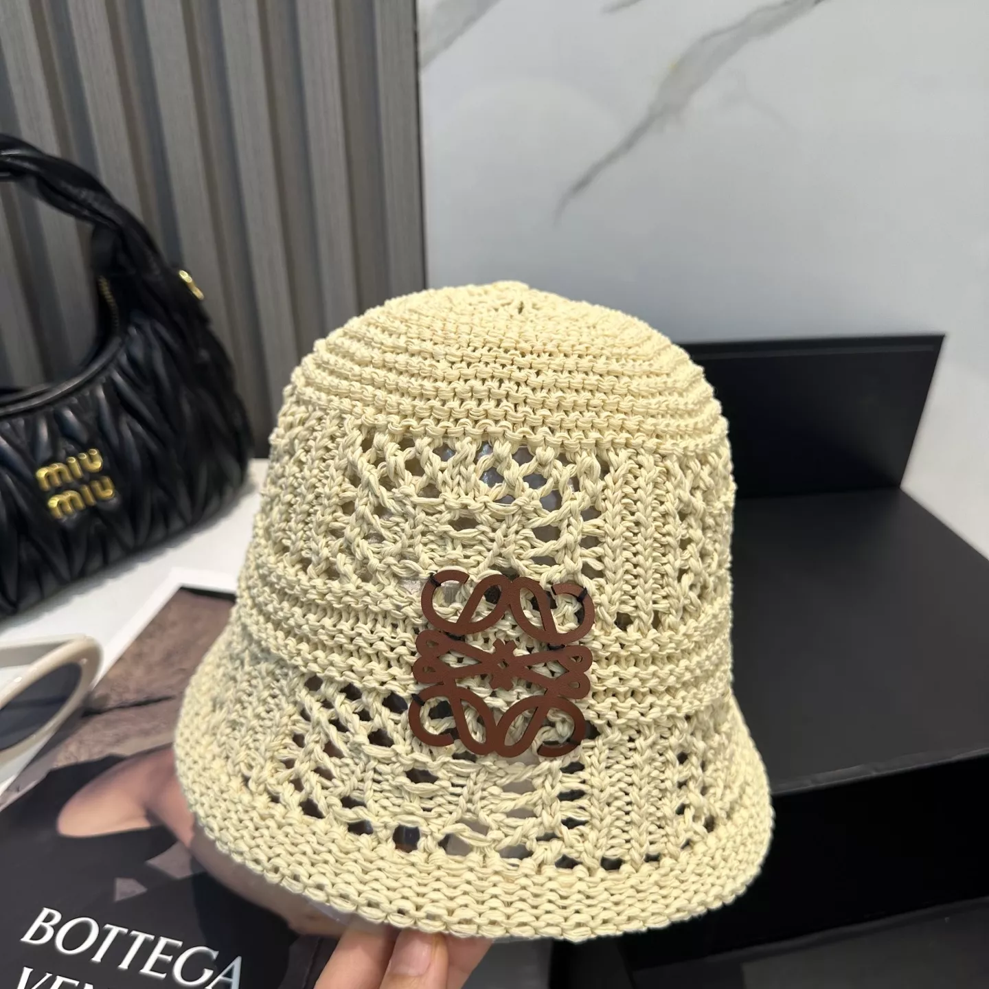 Refined 6933 LOEWE Caps