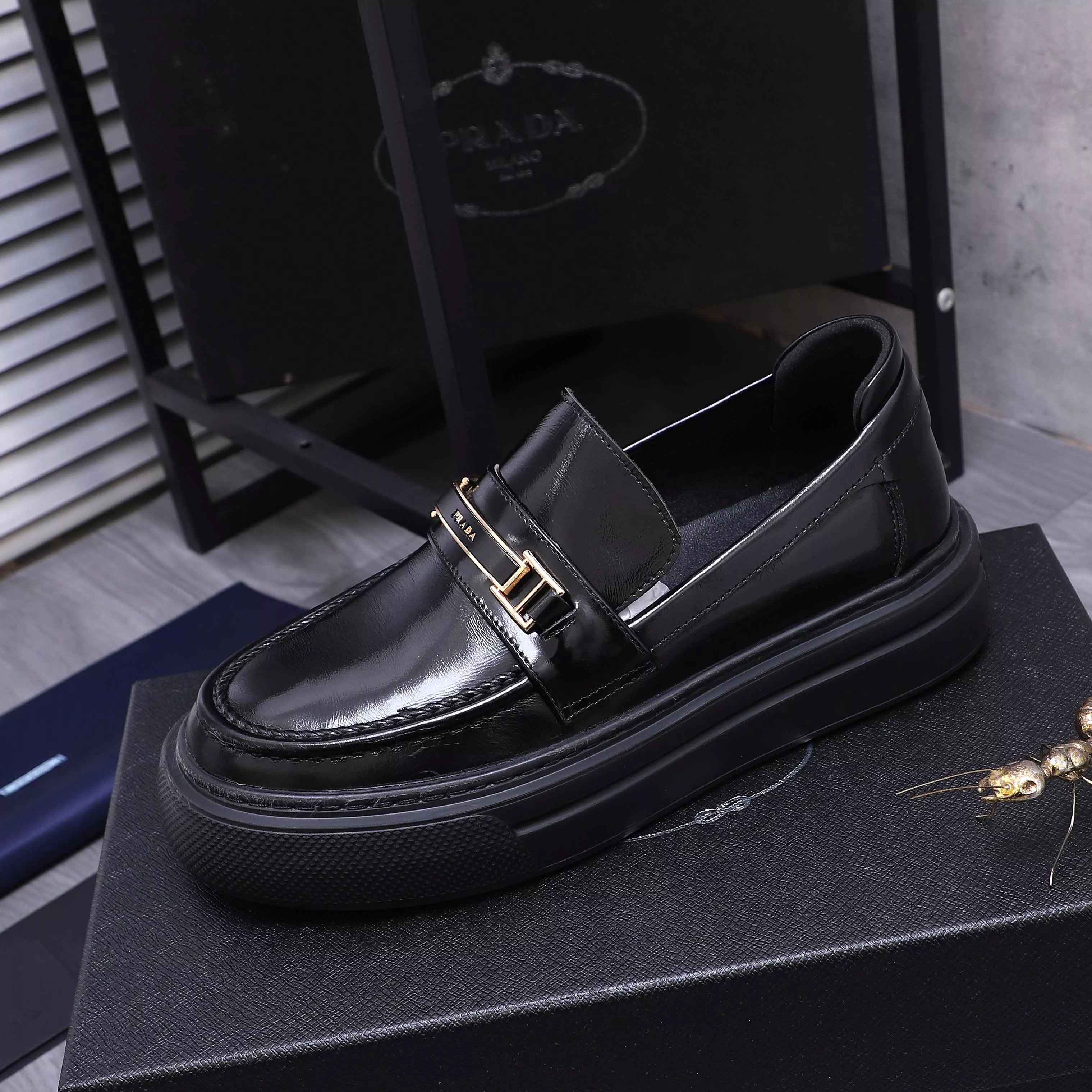 Refined 6940 Prada Leather Shoes For Men