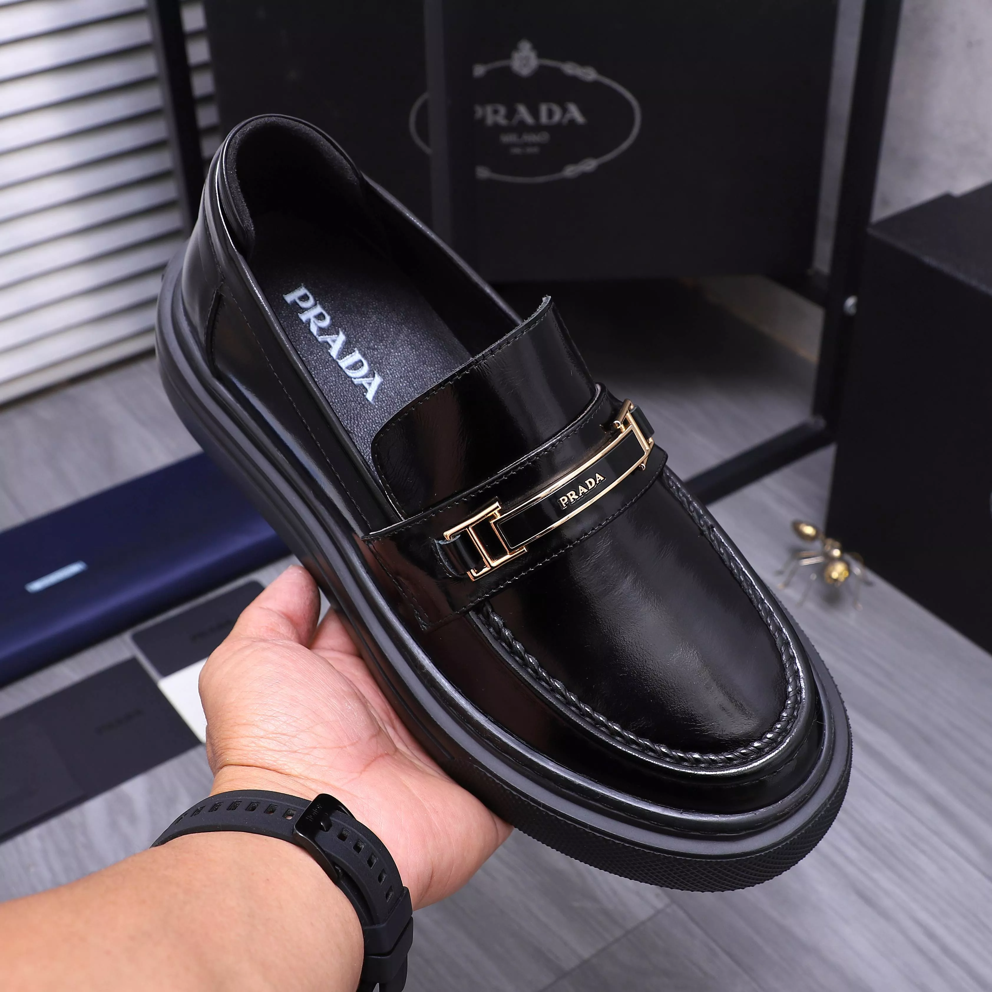 Refined 6940 Prada Leather Shoes For Men