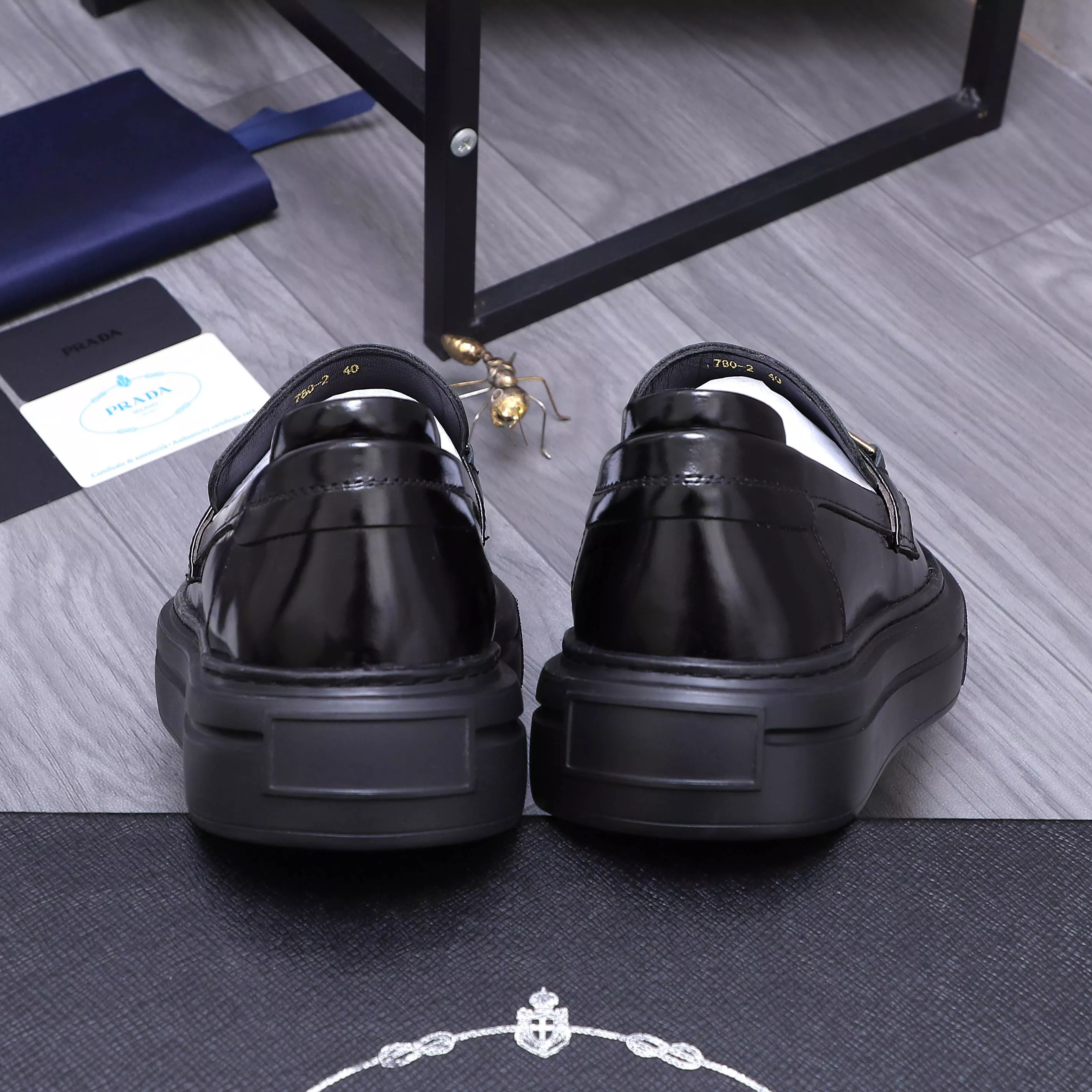 Refined 6940 Prada Leather Shoes For Men