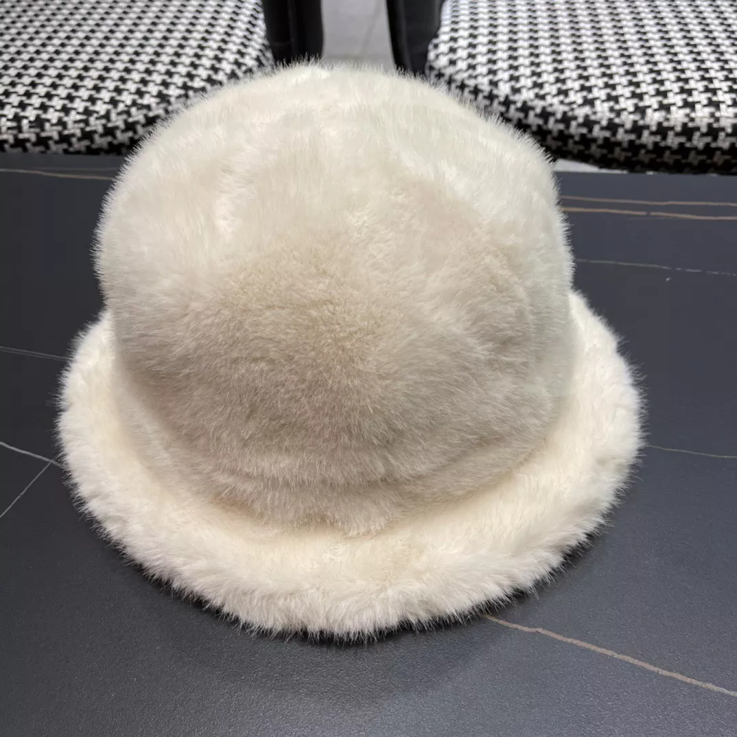 Refined 7287 Prada Caps
