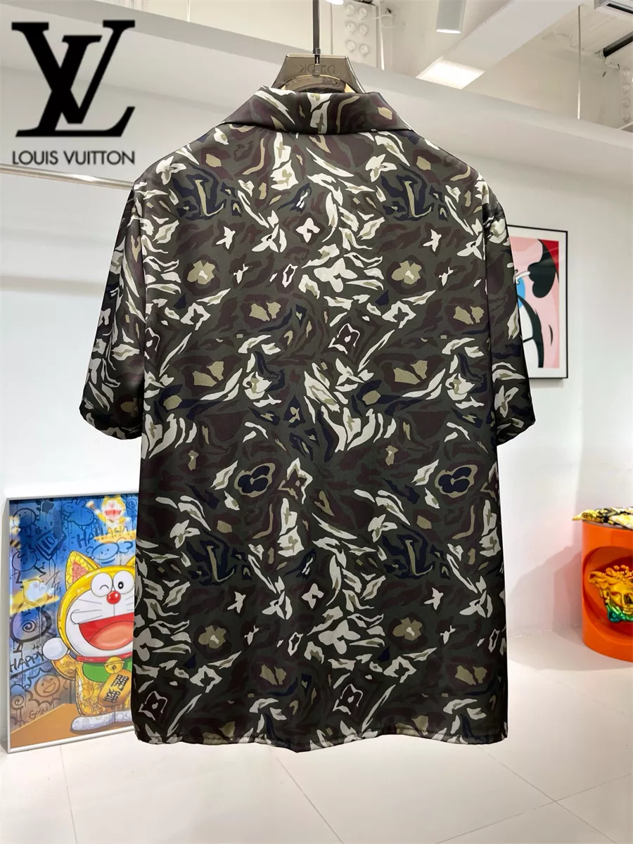 Refined 7601 Louis Vuitton LV Tracksuits Short Sleeved For Men