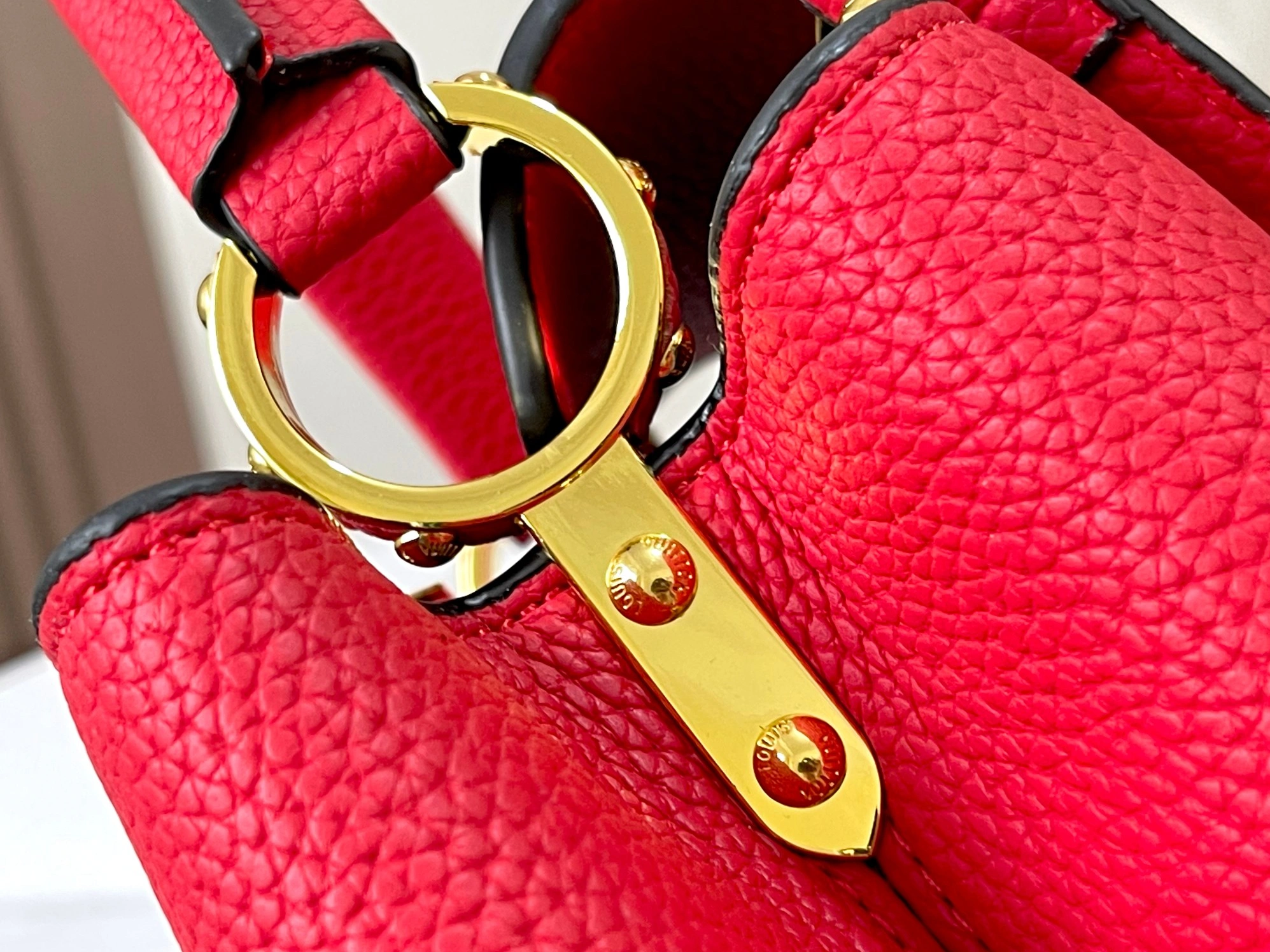 Refined 7829 Louis Vuitton AAA Quality Messenger Bags For Women